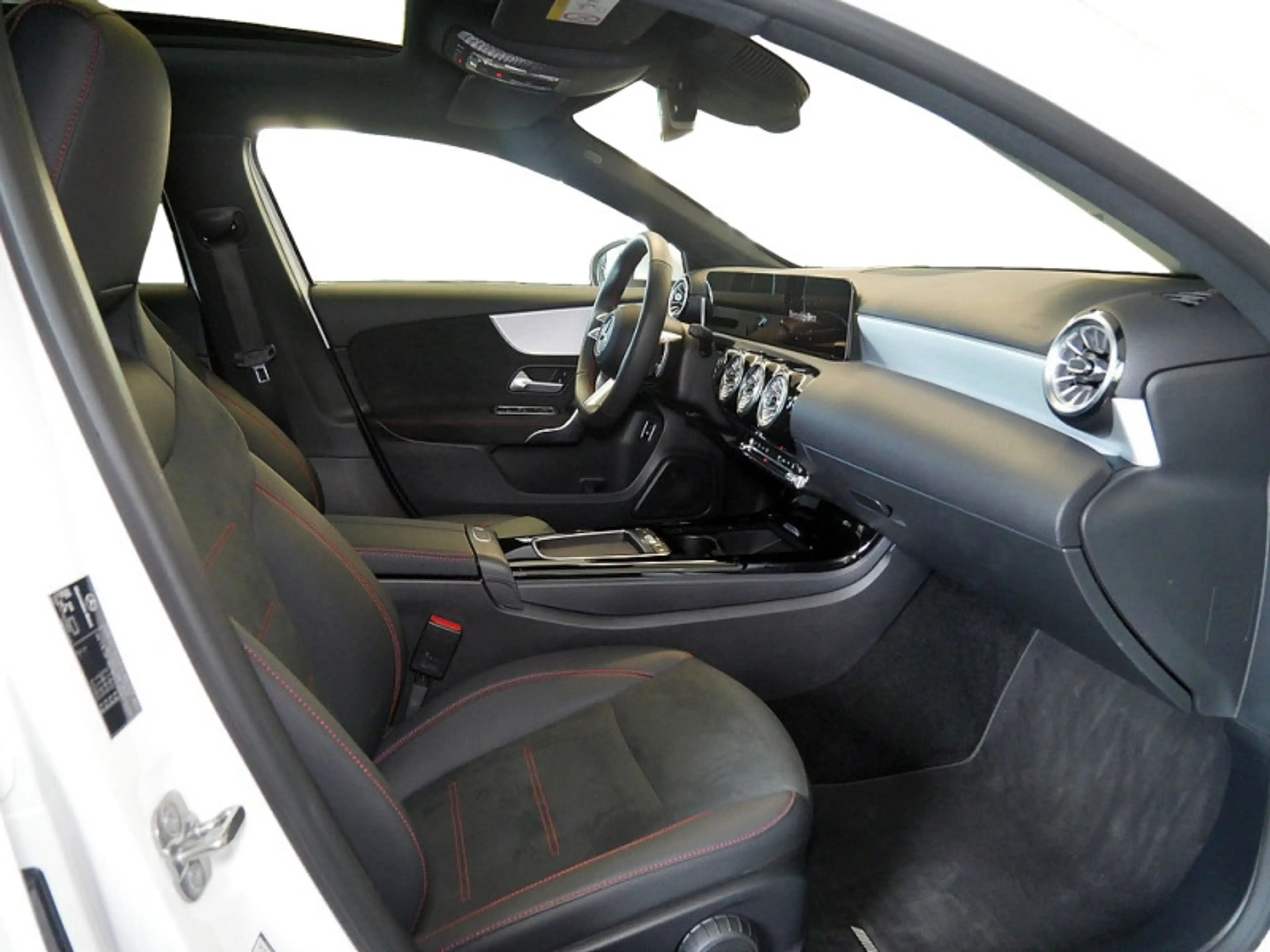 Mercedes-Benz A 250 e , AMG 360 DISTR KAMERA PANO SPUR STANDH — photo 6