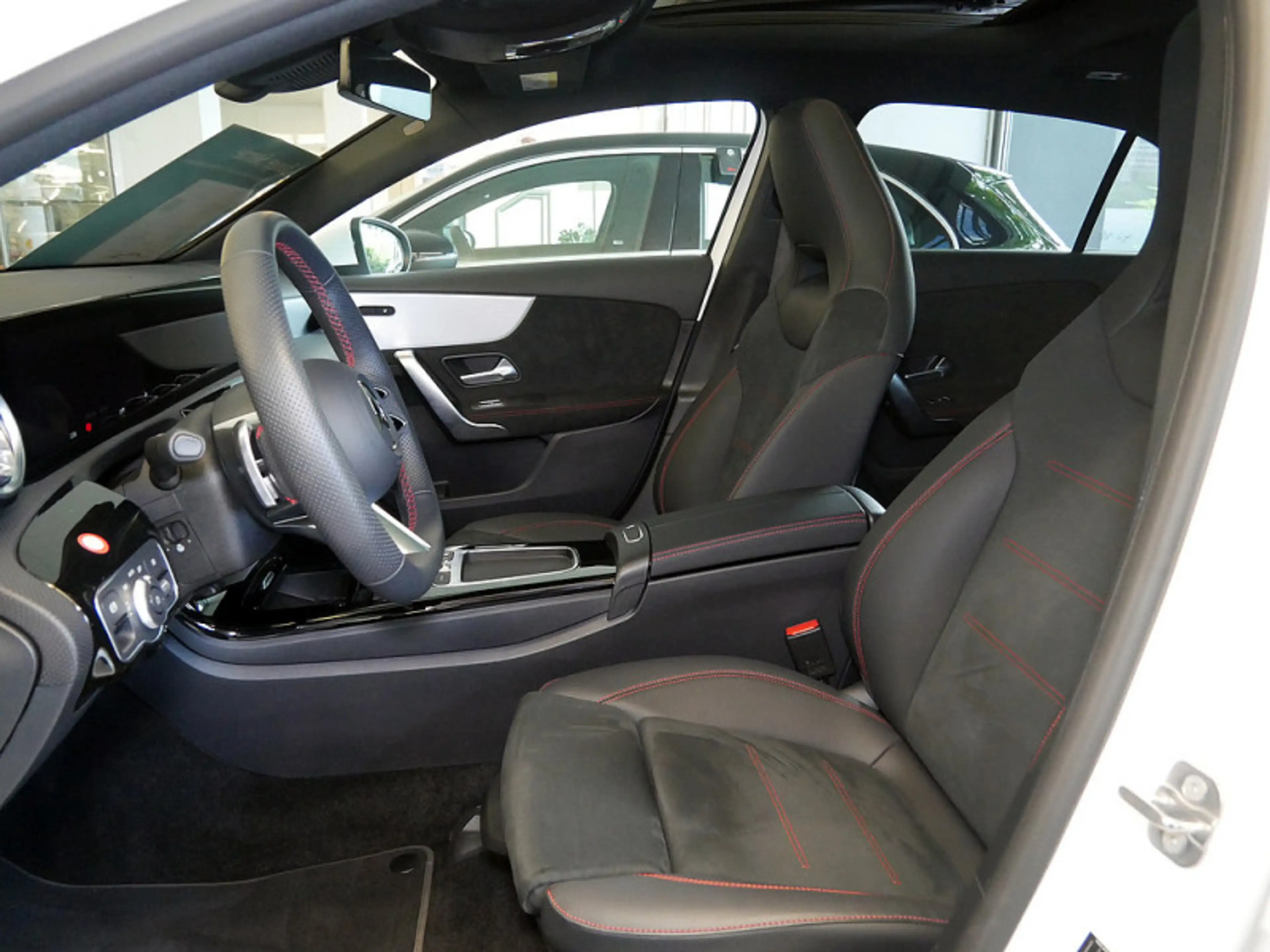 Mercedes-Benz A 250 e , AMG 360 DISTR KAMERA PANO SPUR STANDH — photo 15