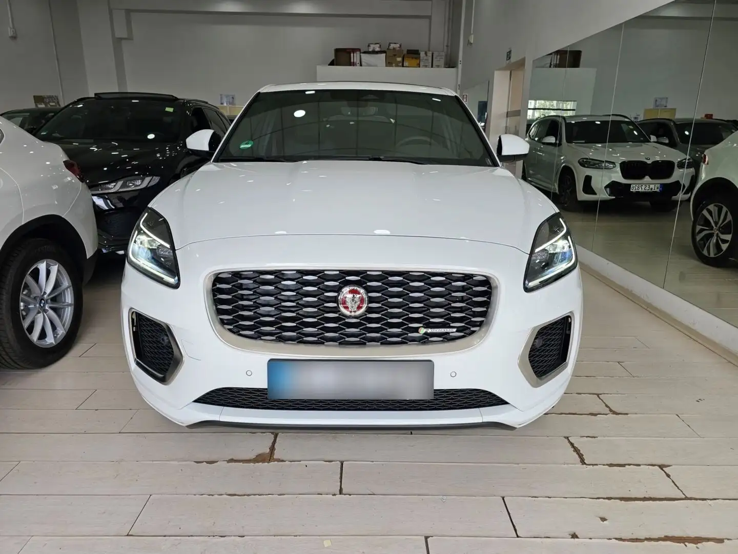 Jaguar E-Pace R-Dynamic SE Navi Camera Tetto C.20" RDynamic Alb - 2
