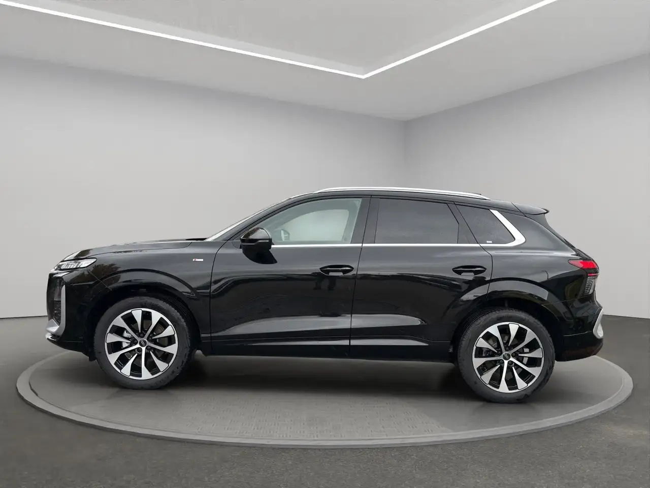 Audi Q3 SUV TFSI S tronic+PANO+LED+S LINE 5