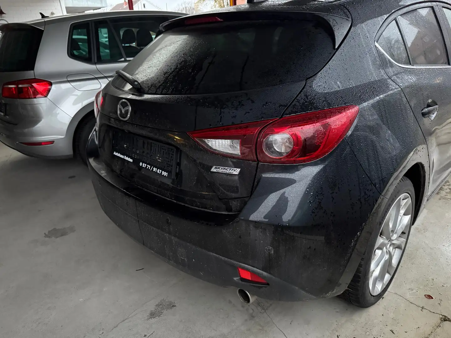 Mazda 3 3 SKYACTIV-D 150 Automatik Center-Line Schwarz - 2
