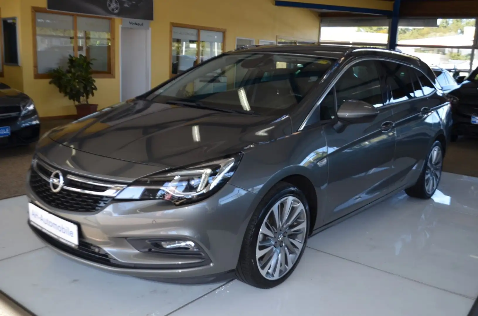 Opel Astra K Sports Tourer Ultimate NAVI / XENON /PDC Grau - 1