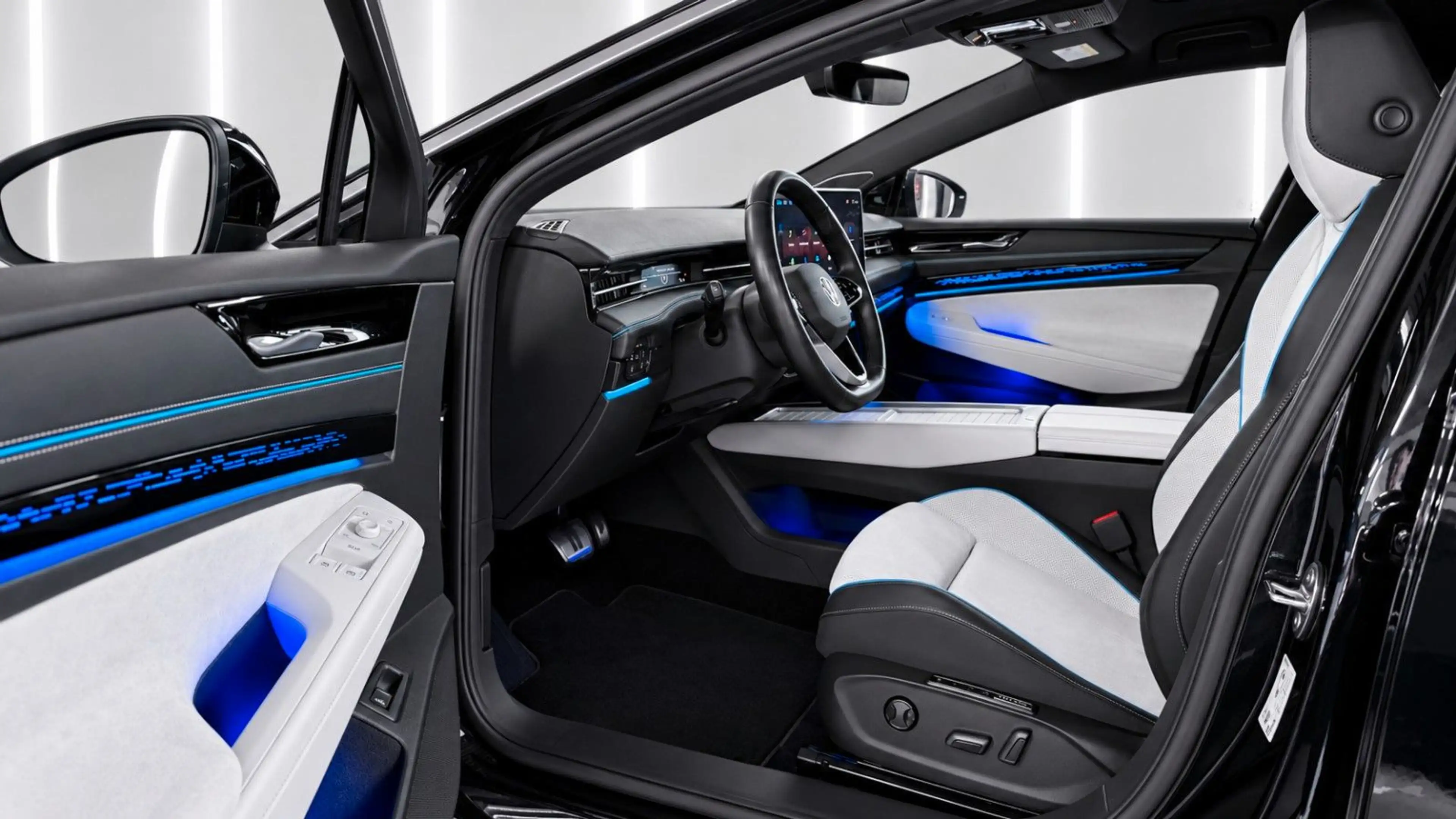Volkswagen ID.7 Pro 210 kW *Pano*Head-Up*Matrix*Massage* — photo 4
