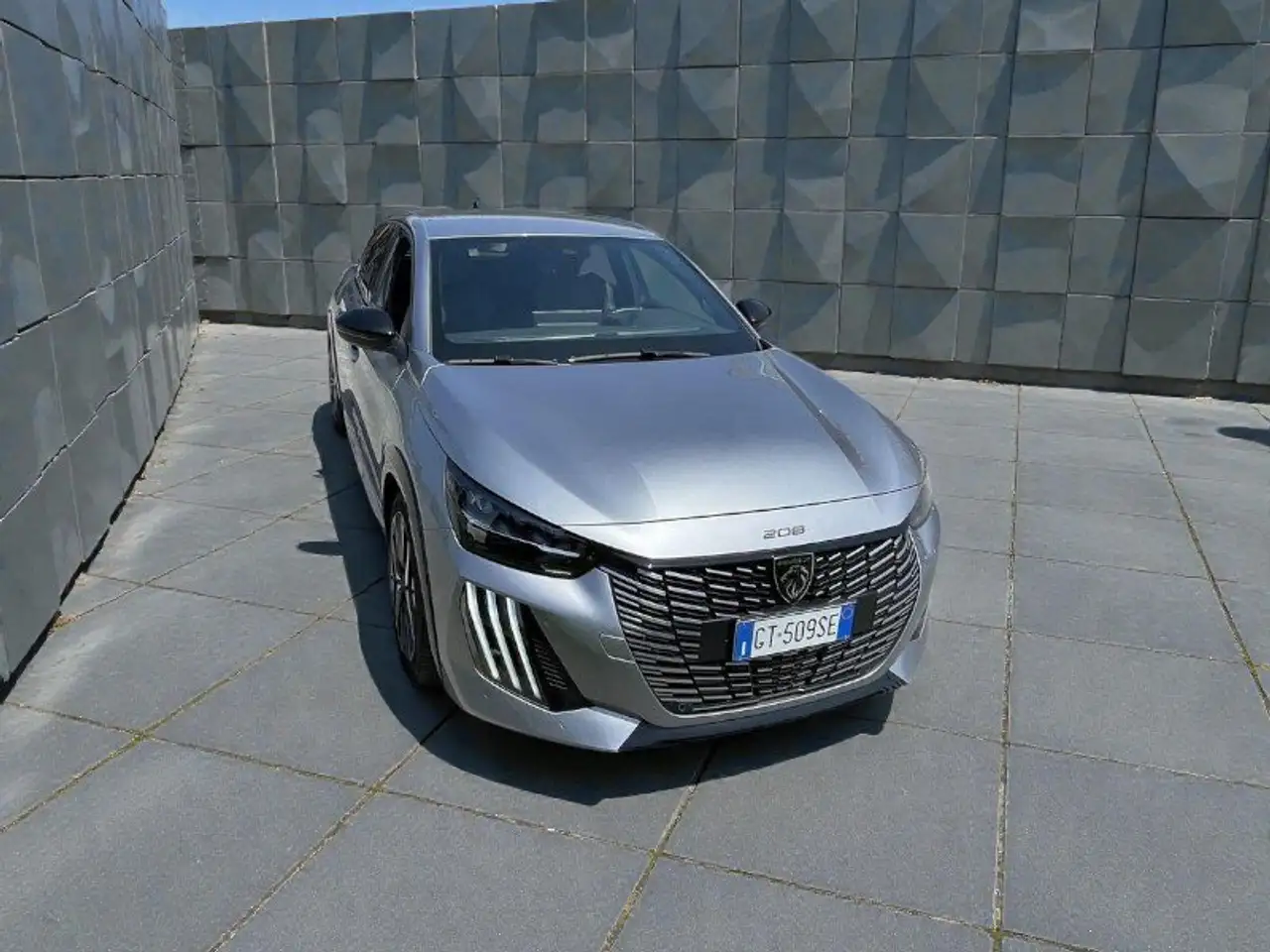 Peugeot 208 PureTech 100 5 porte GT 6