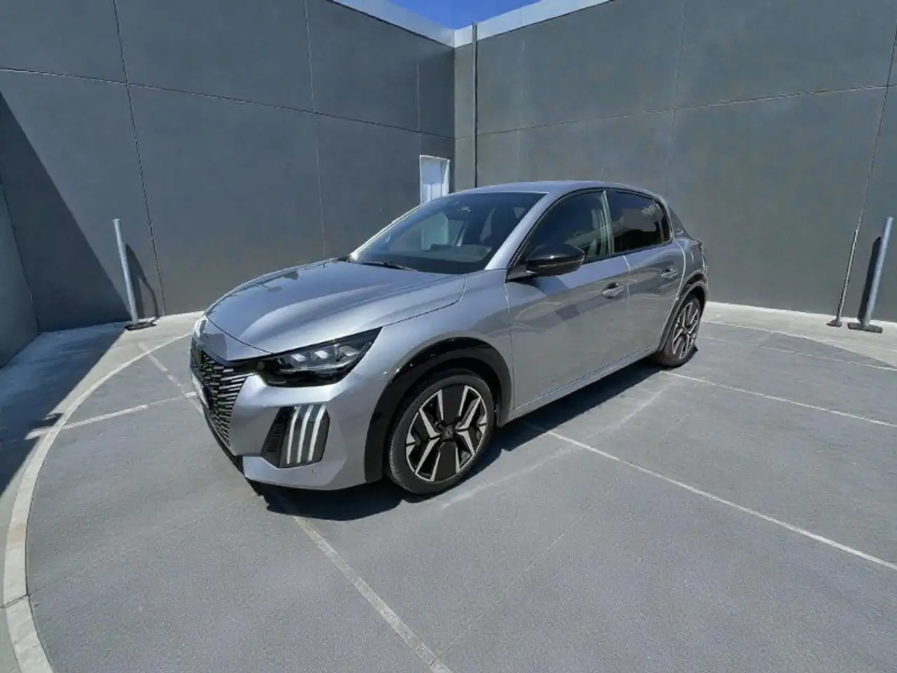 Peugeot 208 PureTech 100 5 porte GT 3