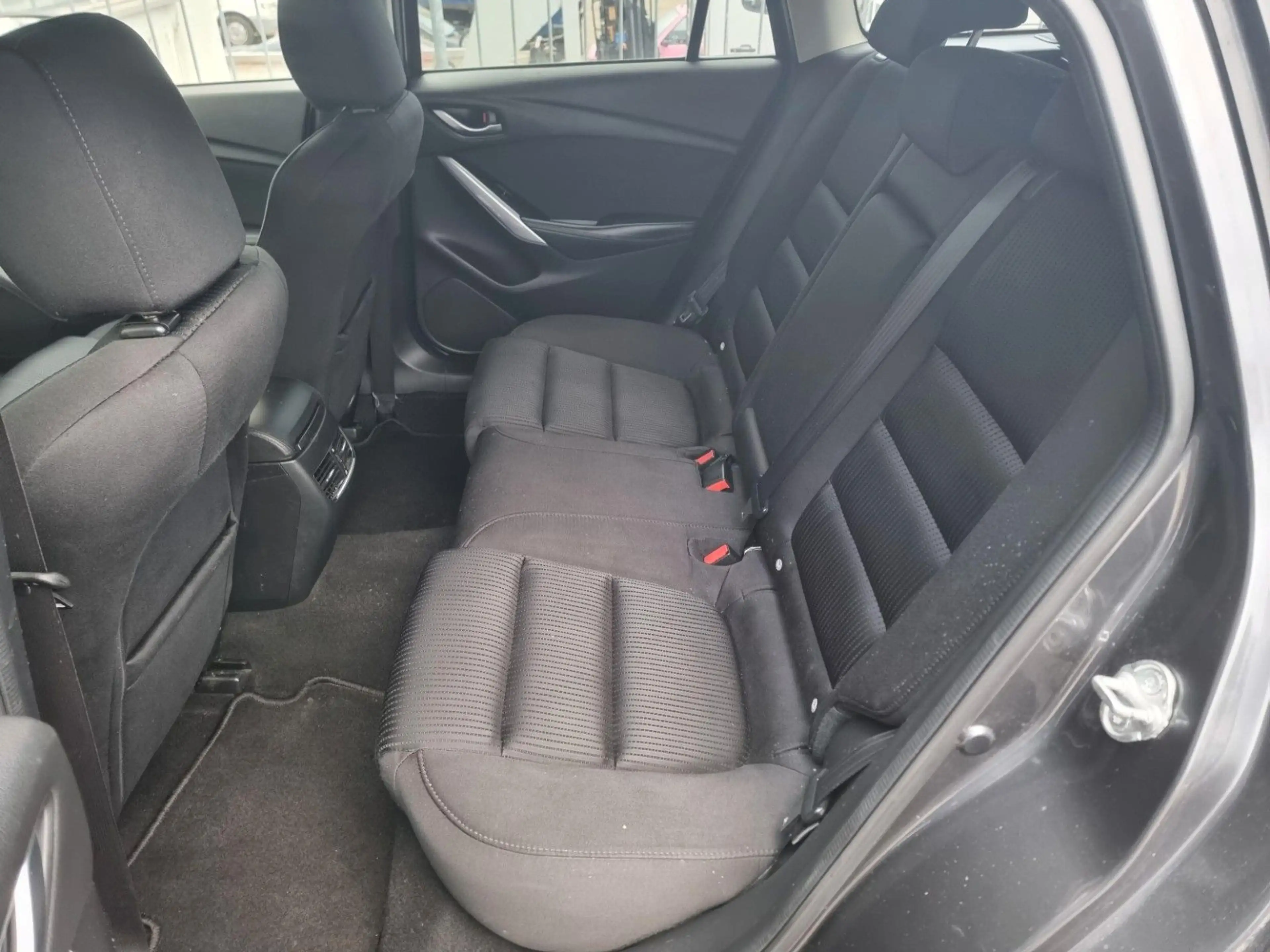 Mazda 6 Kombi Sports-Line 2.2 "Navi,Klima,Sitzheizung" — photo 14