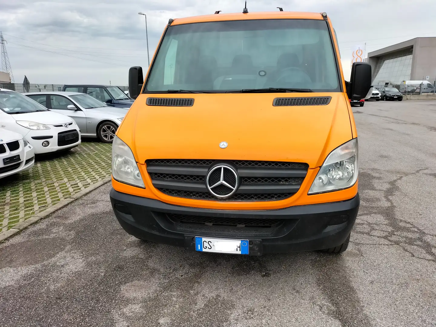 Mercedes-Benz Sprinter carroattrezzi Arancione - 2