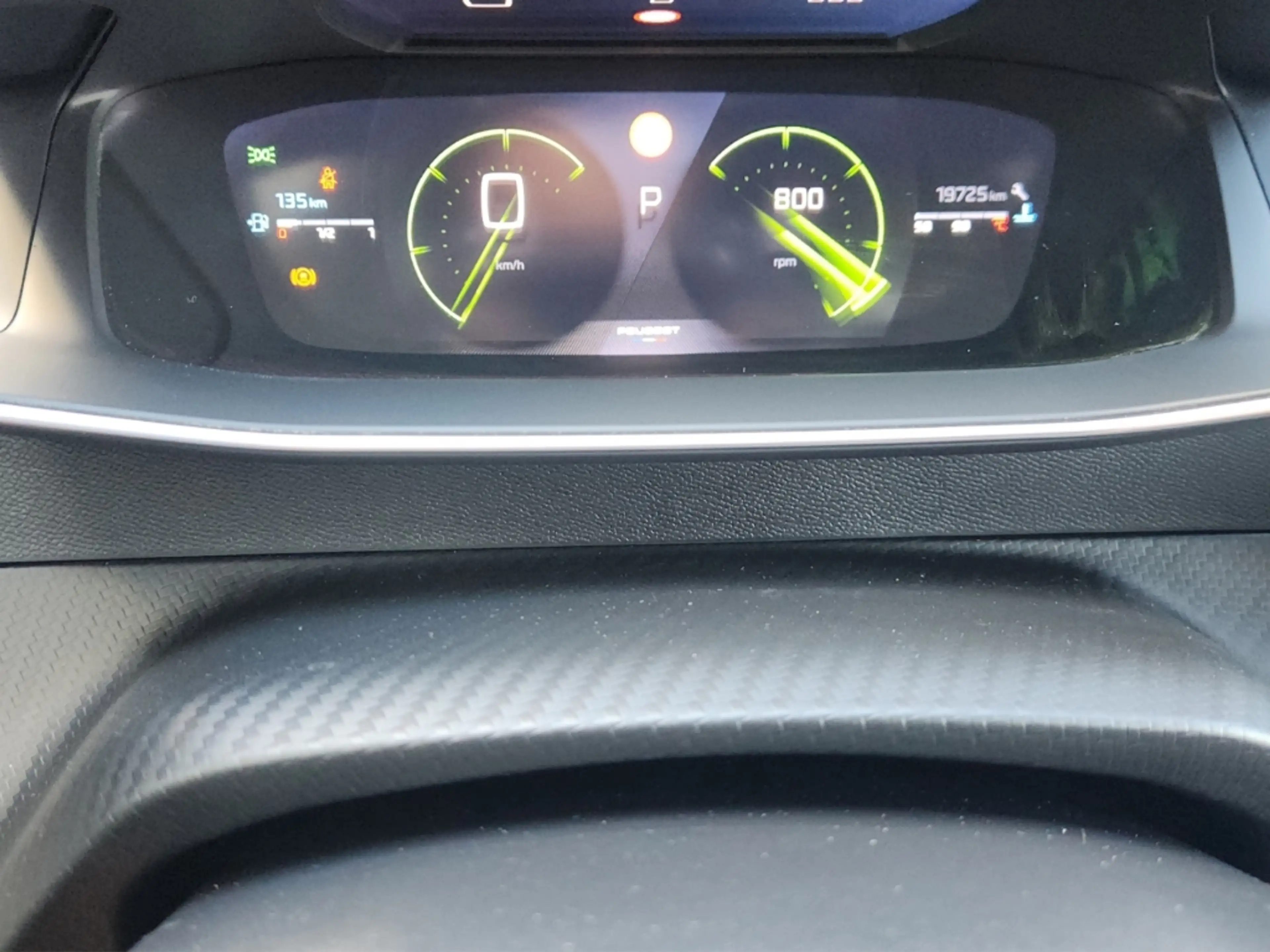 Peugeot 2008 GT PT130 EAT8 360 Kamera El. Sitz LED CarPlay — photo 15