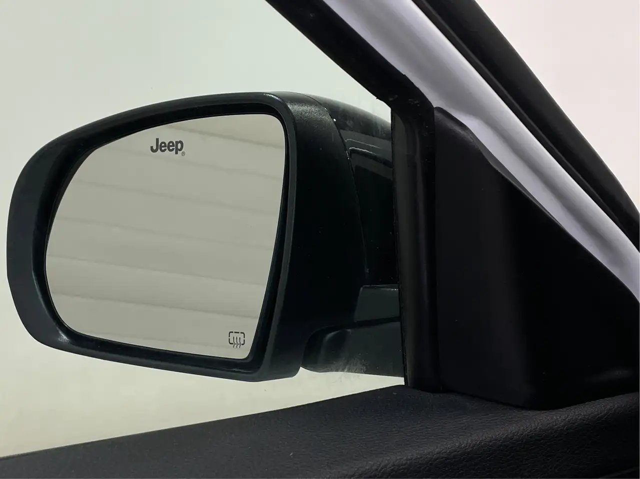 Jeep Compass снимка Jeep Compass