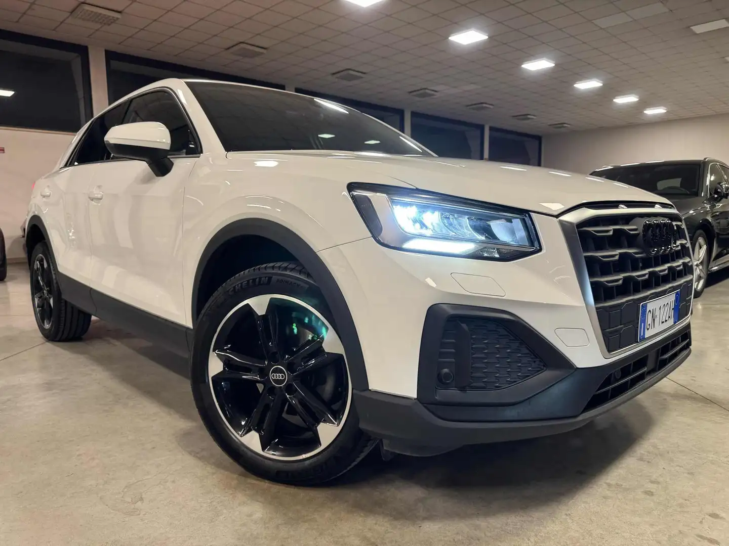 Audi Q2 35 TFSI S tronic Advanced Cerchi18" Bianco - 2
