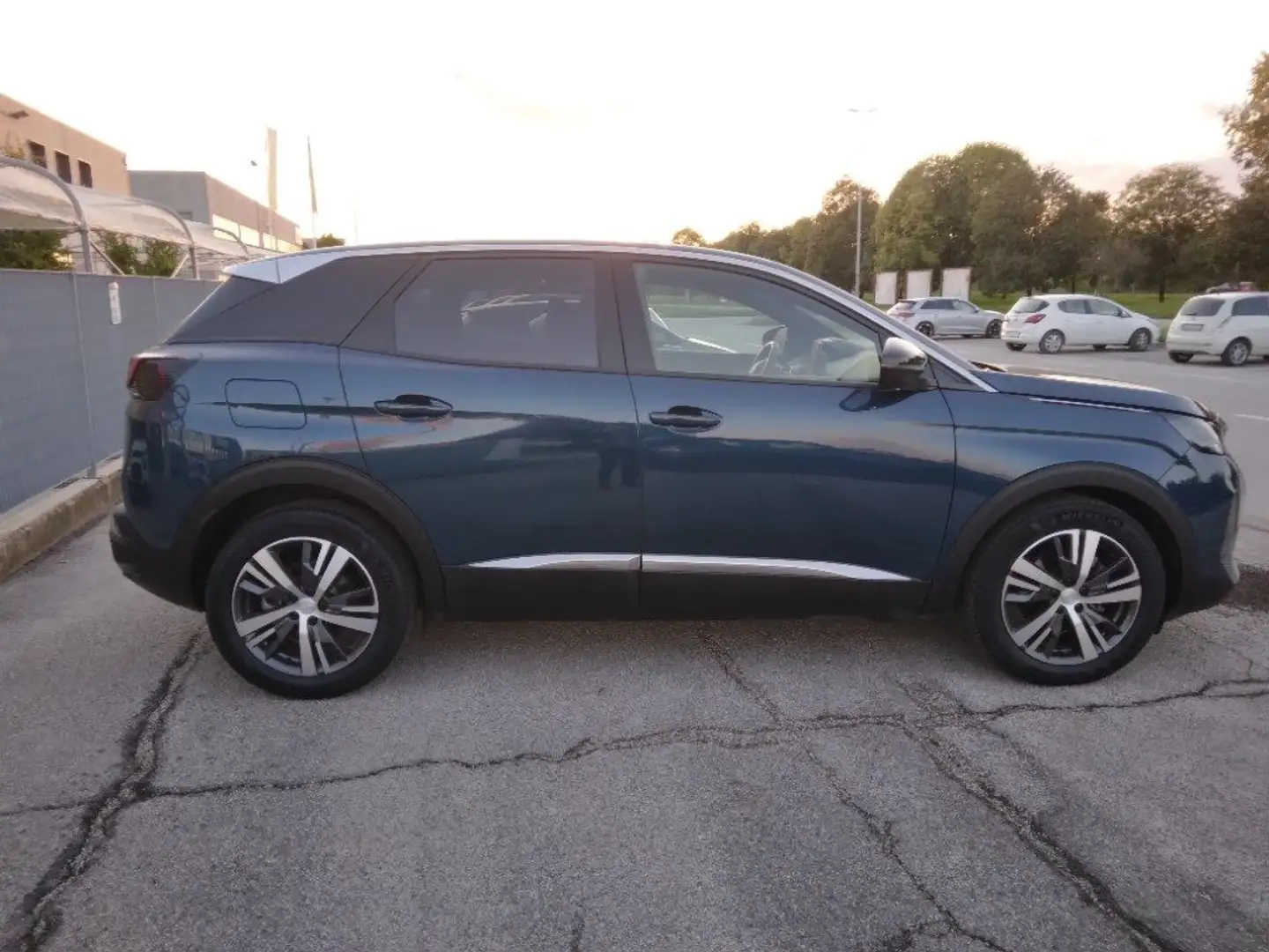 Peugeot 3008 BlueHDi 130 S&S Allure Blu/Azzurro - 1