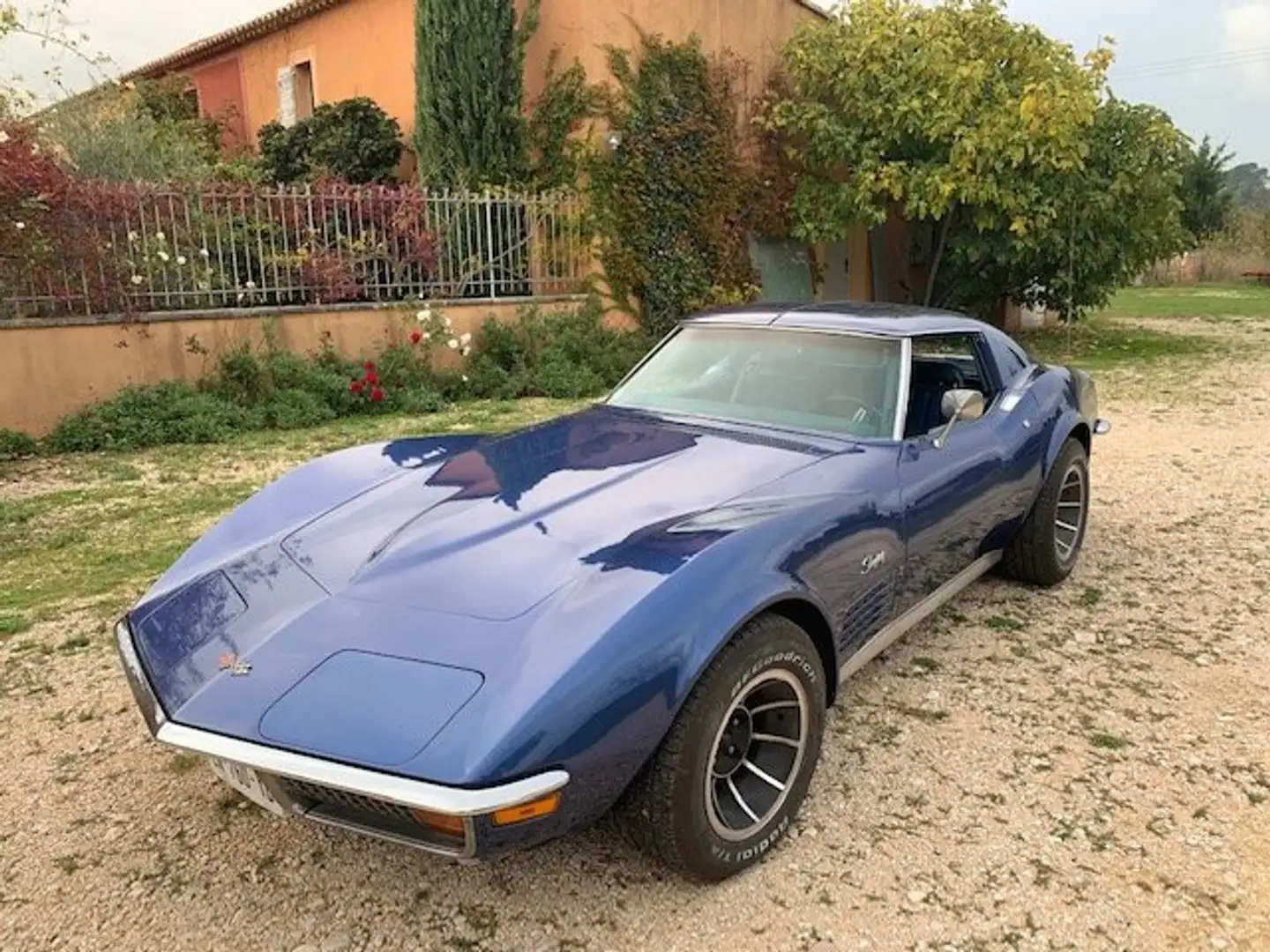 Chevrolet Corvette C3 V8 STINGRAY T TOP BOITE MANUELLE Blau - 1
