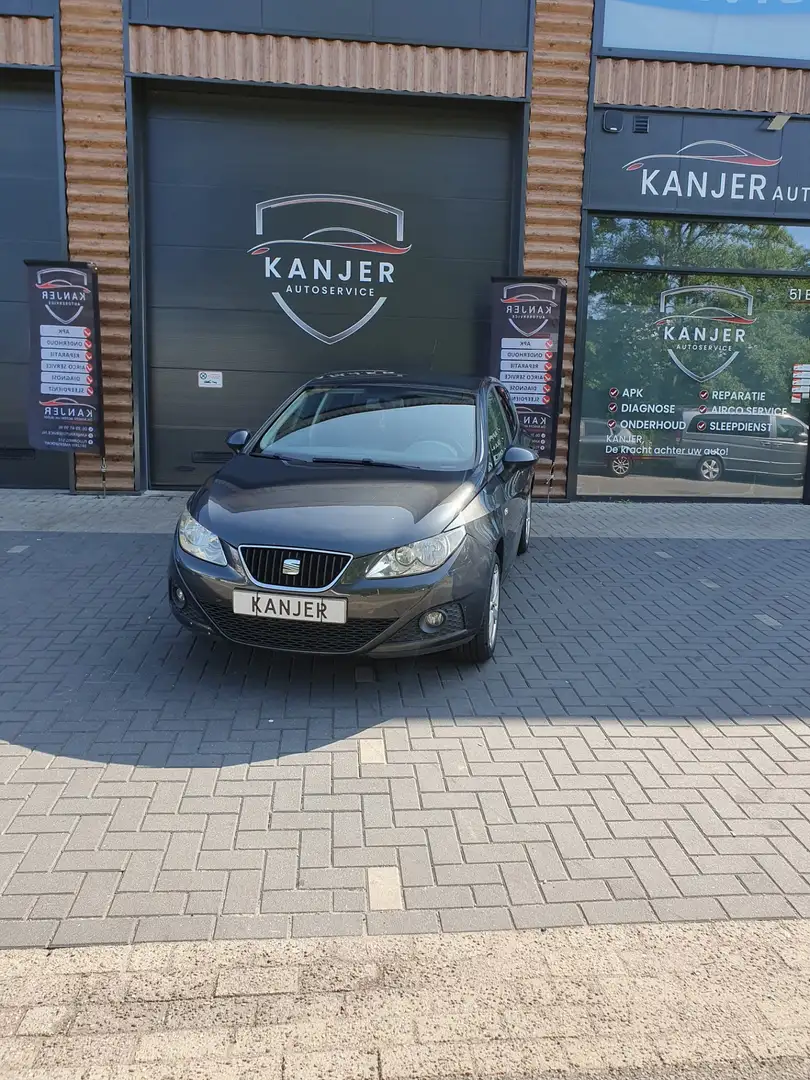SEAT Ibiza 1.4 AIRCO NW APK 4x Banden Distri v.v. Grijs - 2