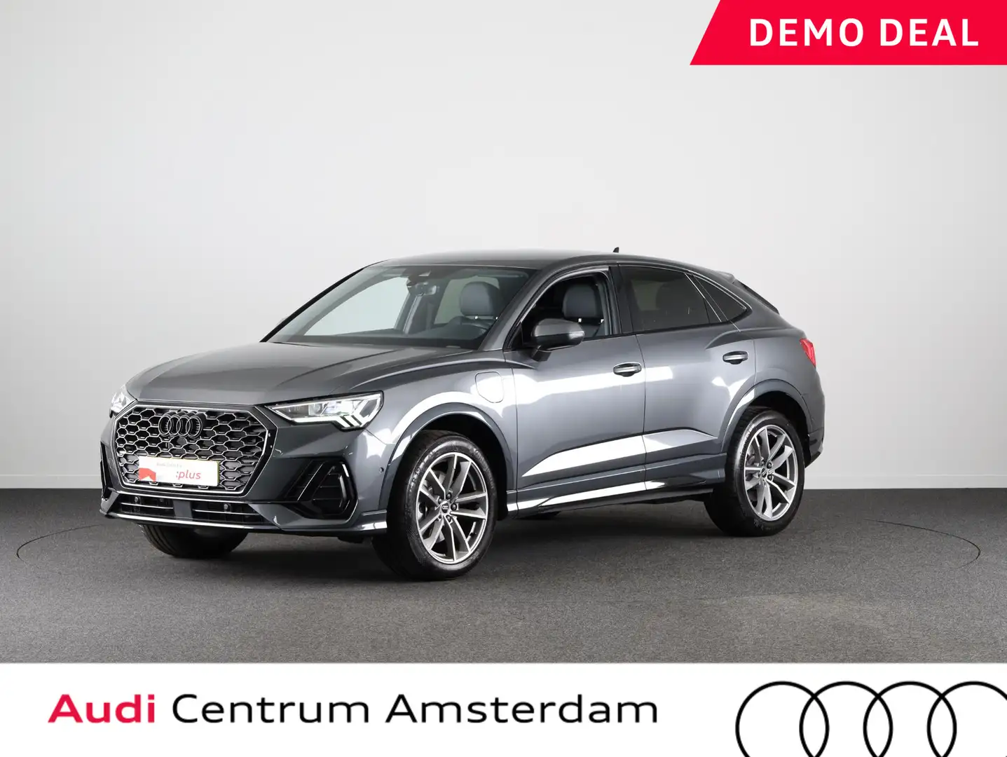 Audi Q3 Sportback 45 TFSI e S Edition 245pk Plug in Hybrid Grijs - 1
