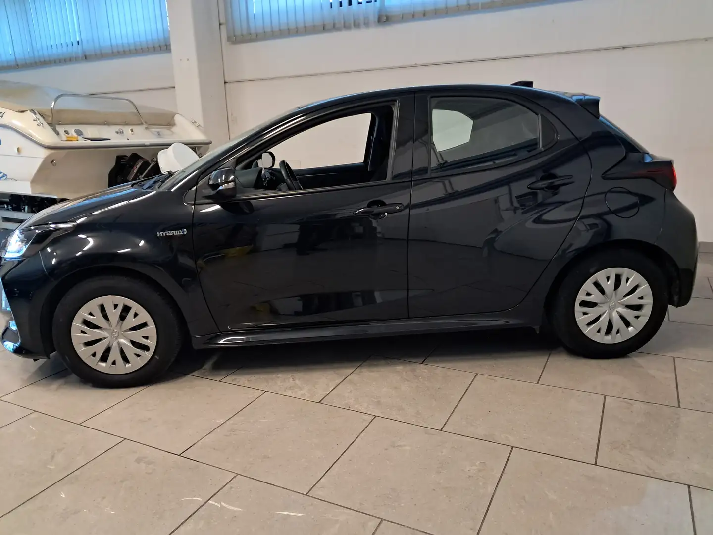 Toyota Yaris Yaris IV 2020 1.5h Business Nero - 2