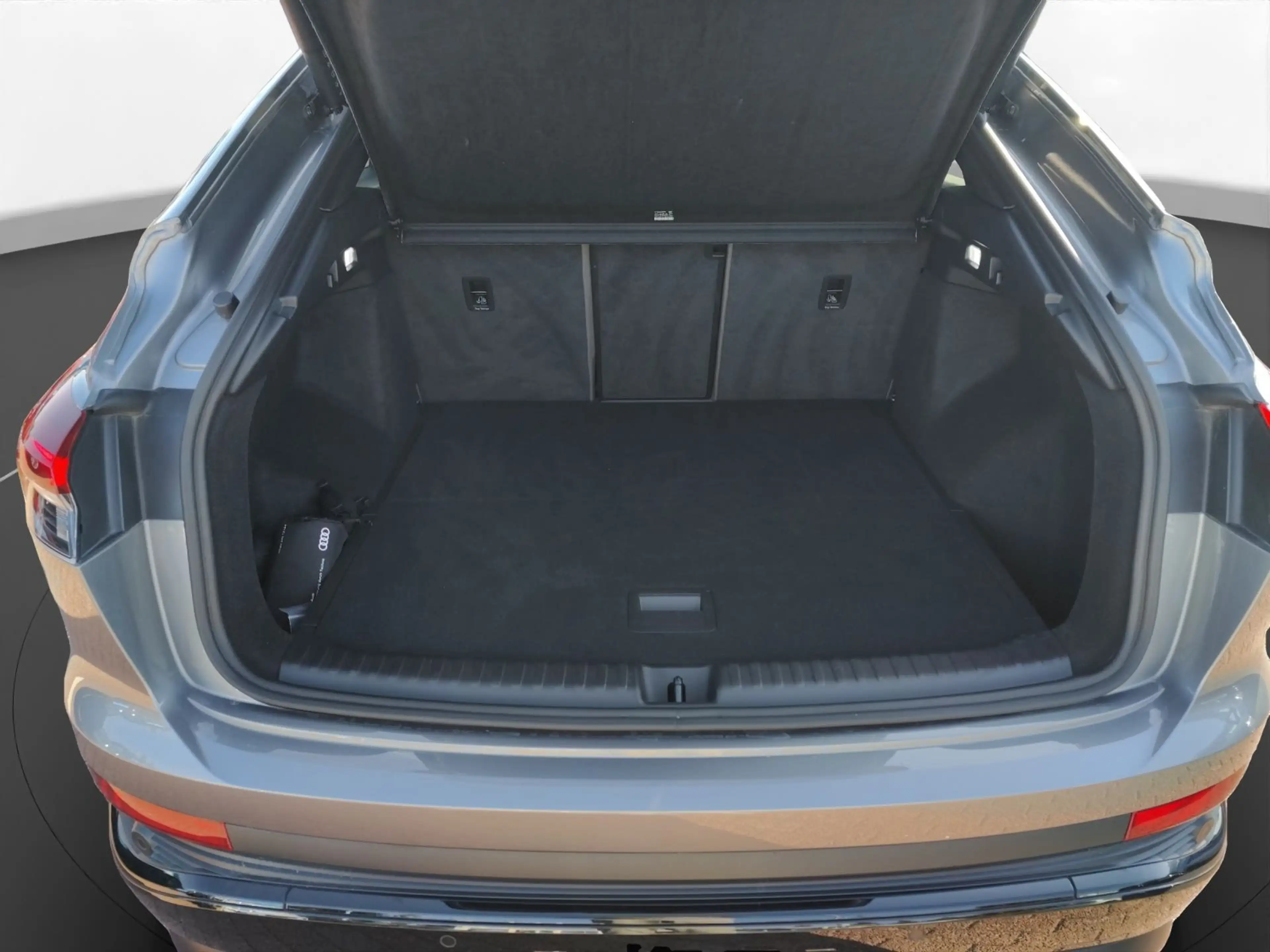 Audi Q4 e-tron Q4 50 e-tron Sportback quattro S-Line Matrix RFK — photo 10