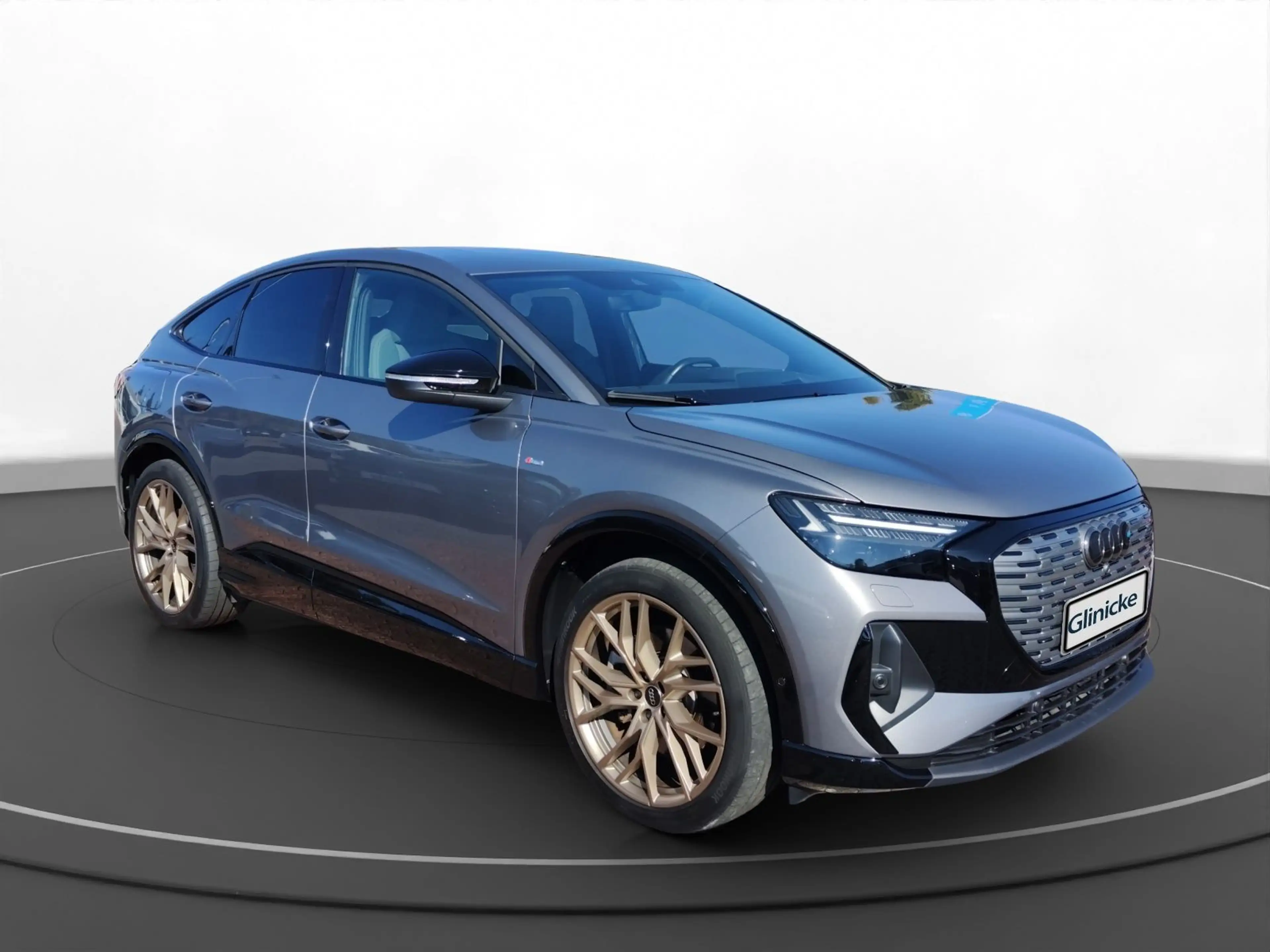 Audi Q4 e-tron Q4 50 e-tron Sportback quattro S-Line Matrix RFK — photo 15