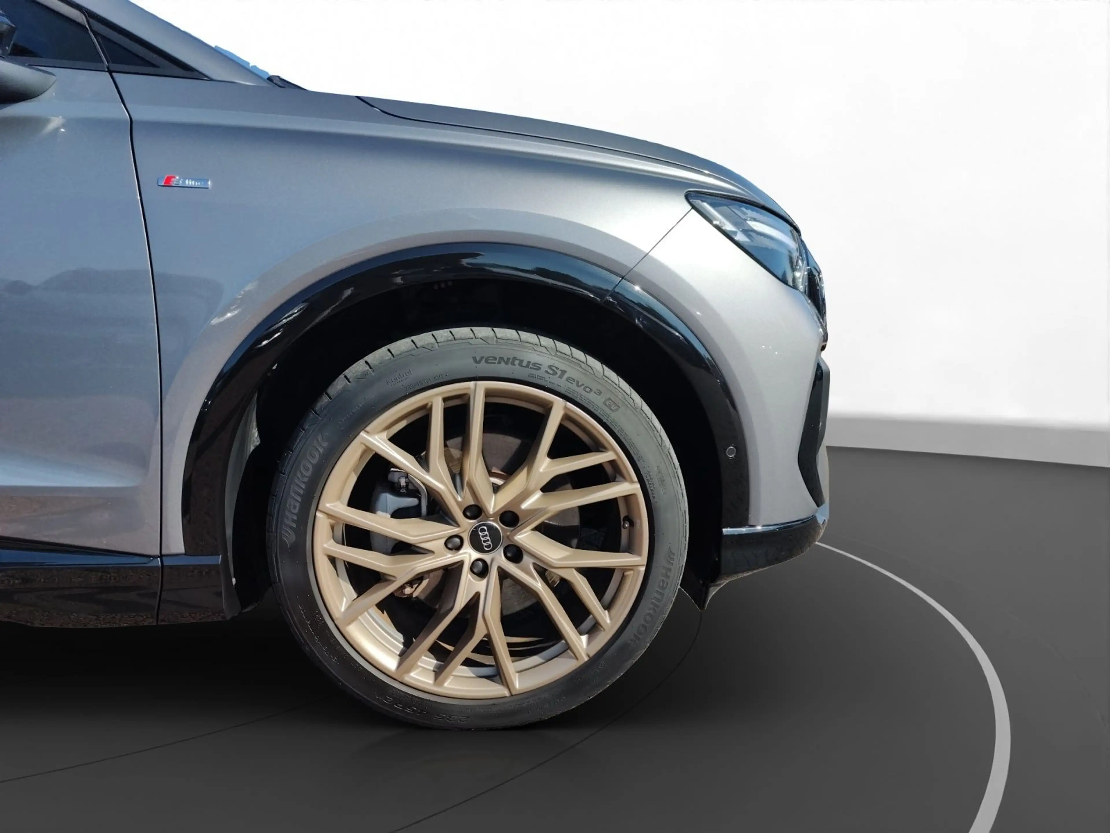 Audi Q4 e-tron Q4 50 e-tron Sportback quattro S-Line Matrix RFK — photo 14