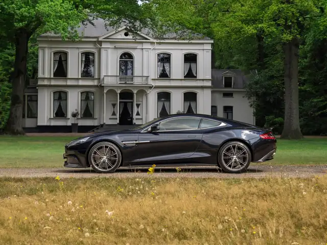 Aston Martin Vanquish 6.0 V12 Touchtronic | Carbon Exterior | B&O | Stoe