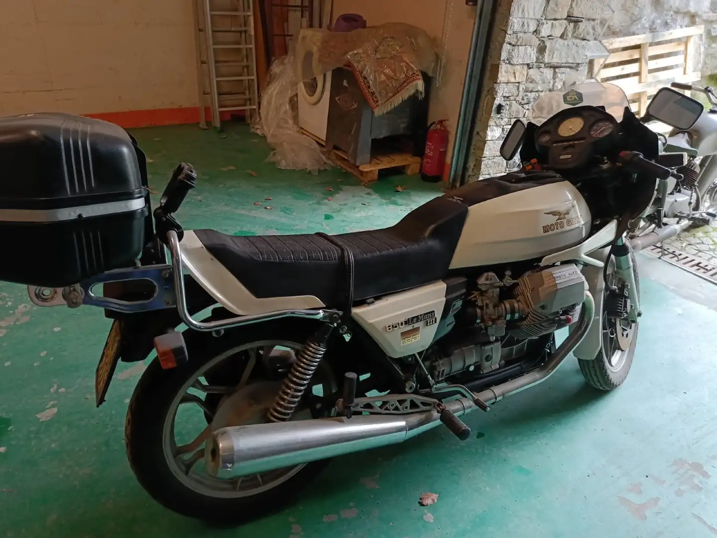 Moto Guzzi 850 Le Mans - 1