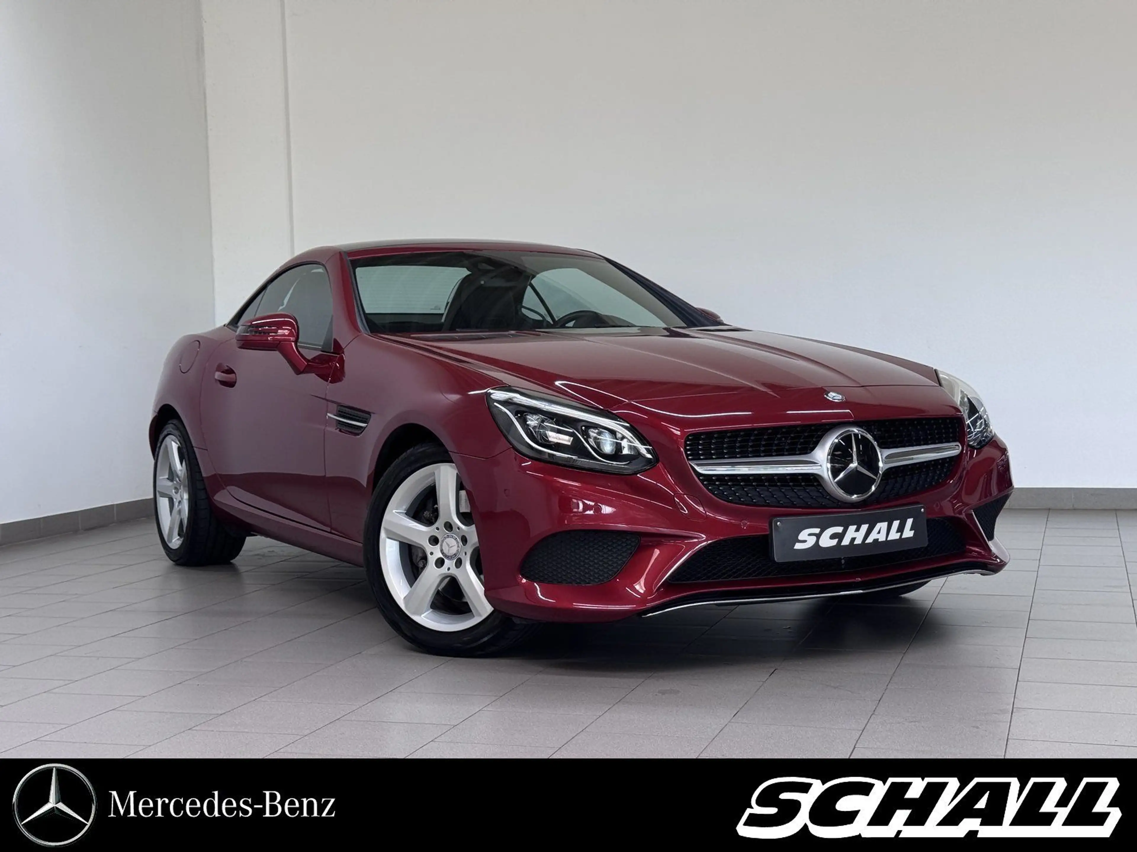 Mercedes-Benz SLC 250 d DISTRONIC+AMBIENTE+AIRSCARF+COMAND+LED