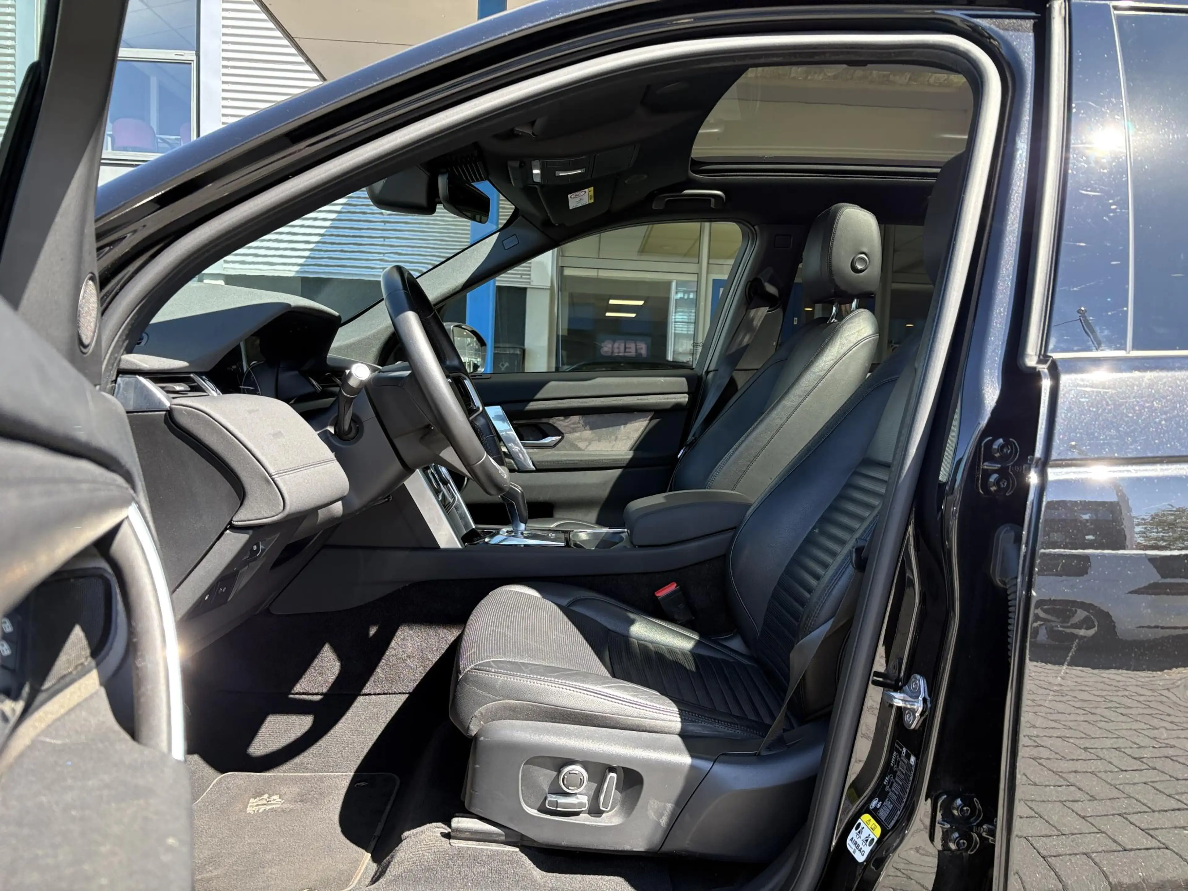 Land Rover Discovery Sport P300e 1.5 R-Dynamic SE | Voorruit verwarming | 360 — photo 12