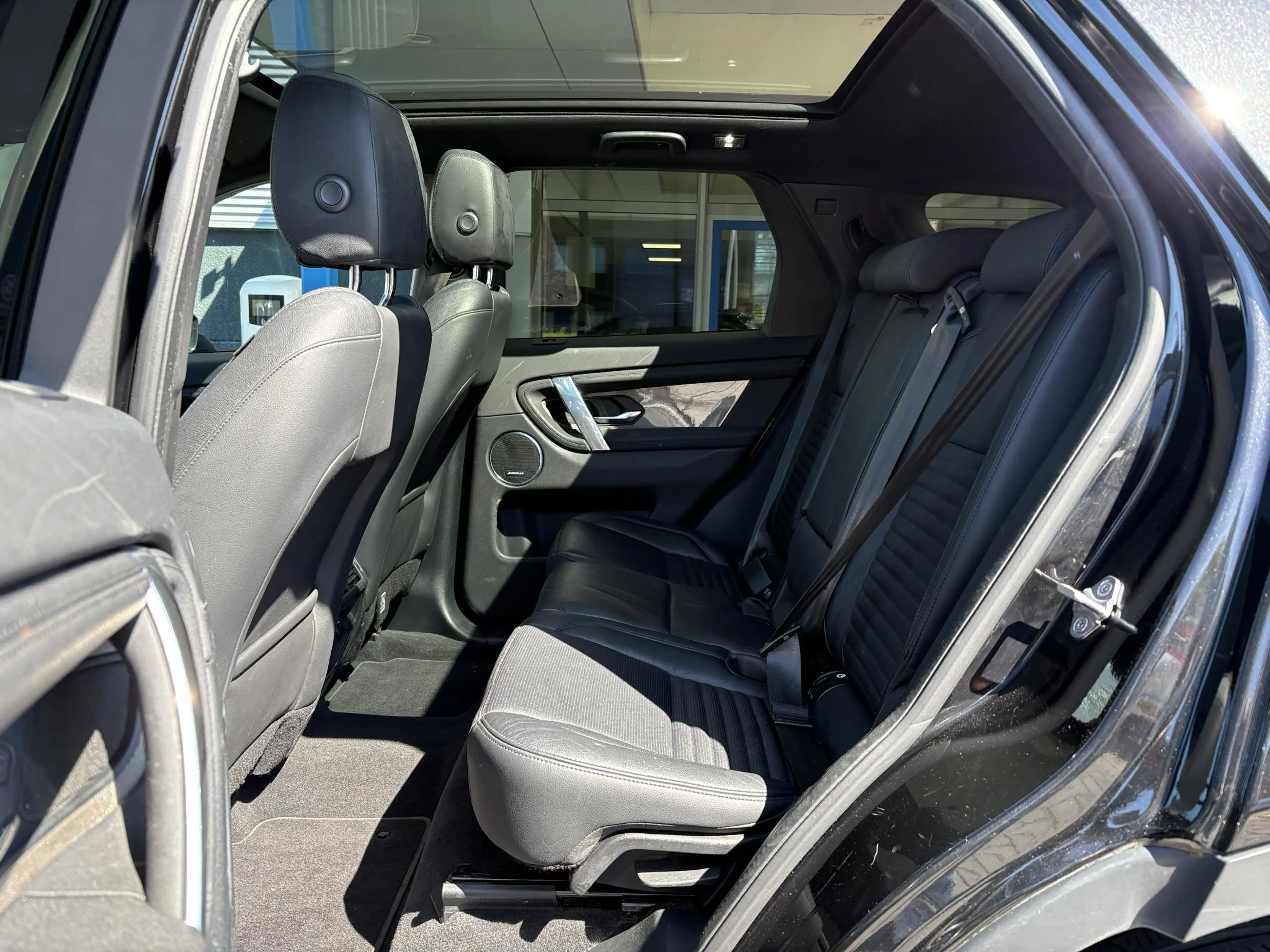 Land Rover Discovery Sport P300e 1.5 R-Dynamic SE | Voorruit verwarming | 360 — photo 13