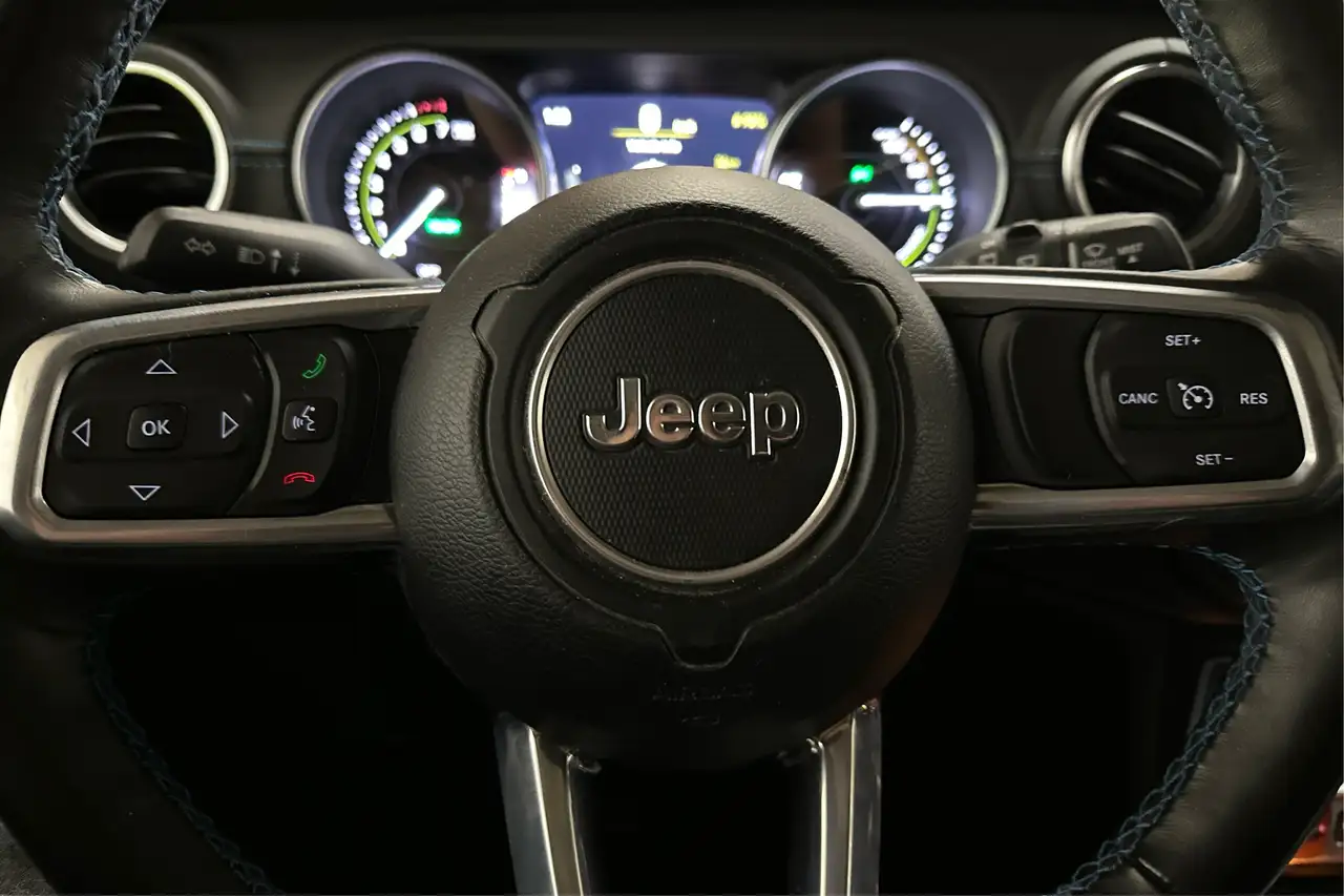 Jeep Wrangler снимка Jeep Wrangler