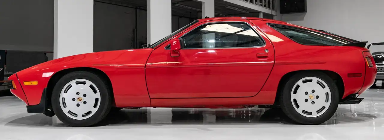 Porsche 928 S SUNROOF COUPE (ONLY 18,018 MILES) ONLY 18,018 MILES, foto 10