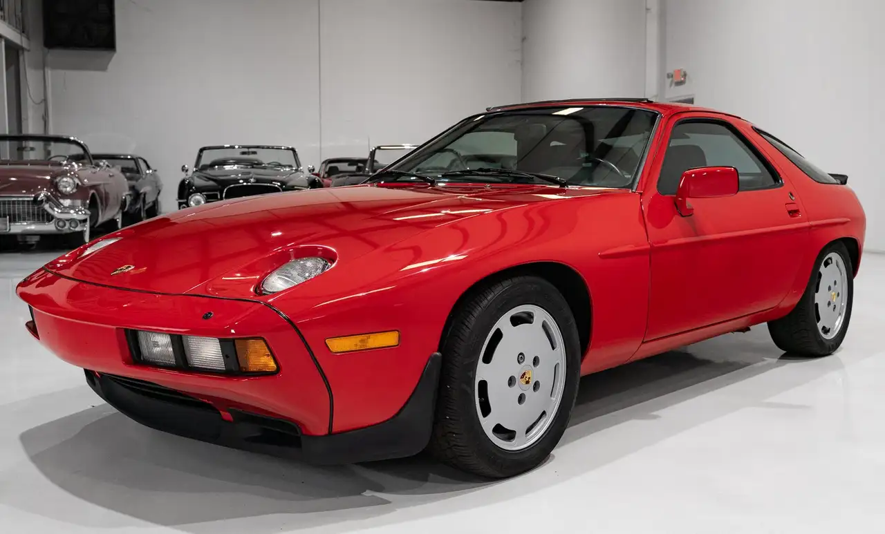 Porsche 928 S SUNROOF COUPE (ONLY 18,018 MILES) ONLY 18,018 MILES, foto 3