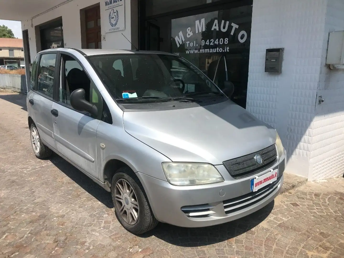 Fiat Multipla 1.6 16V Natural Power Dynamic srebrna - 2