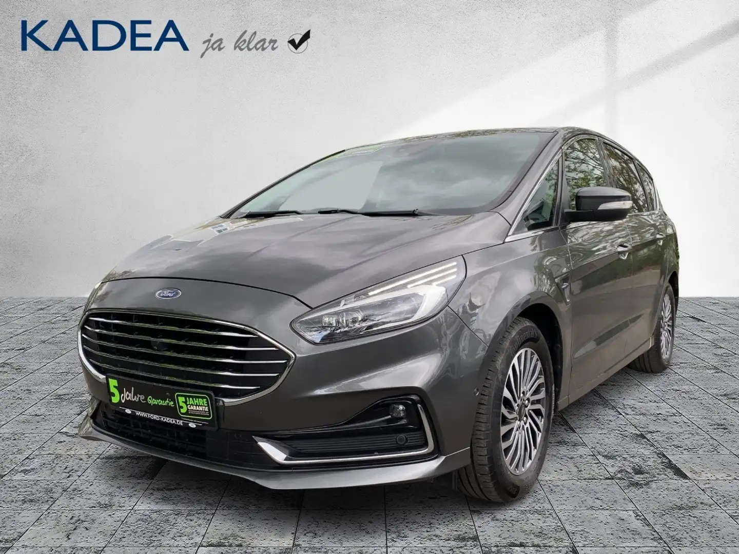 Ford S-Max 2.0 EcoBlue Titanium Pano*AGR*AHK*elHeckkl Grau - 2