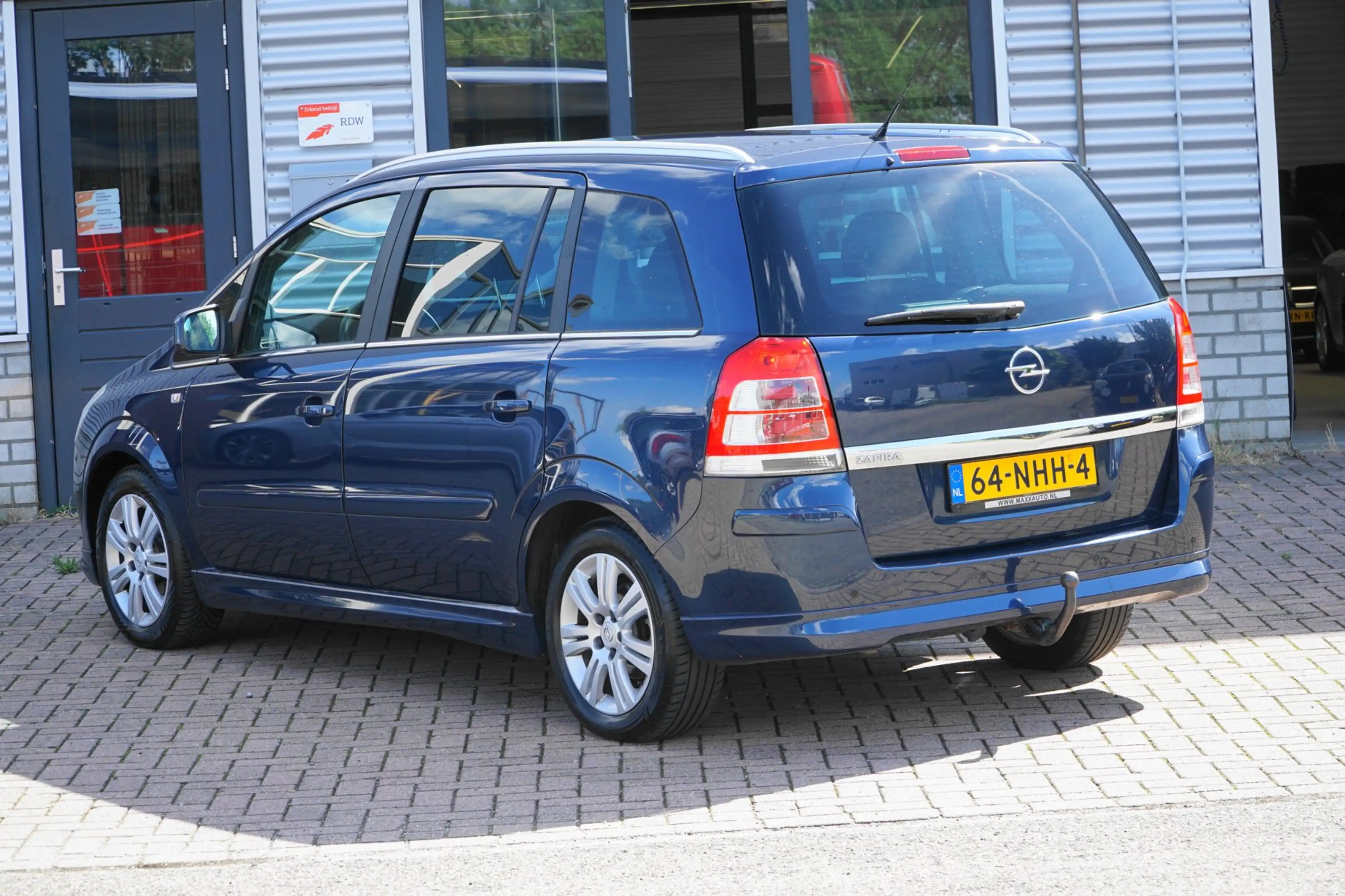 Opel Zafira 1.8 Cosmo CRUISE TREKHAAK AUT. — photo 5