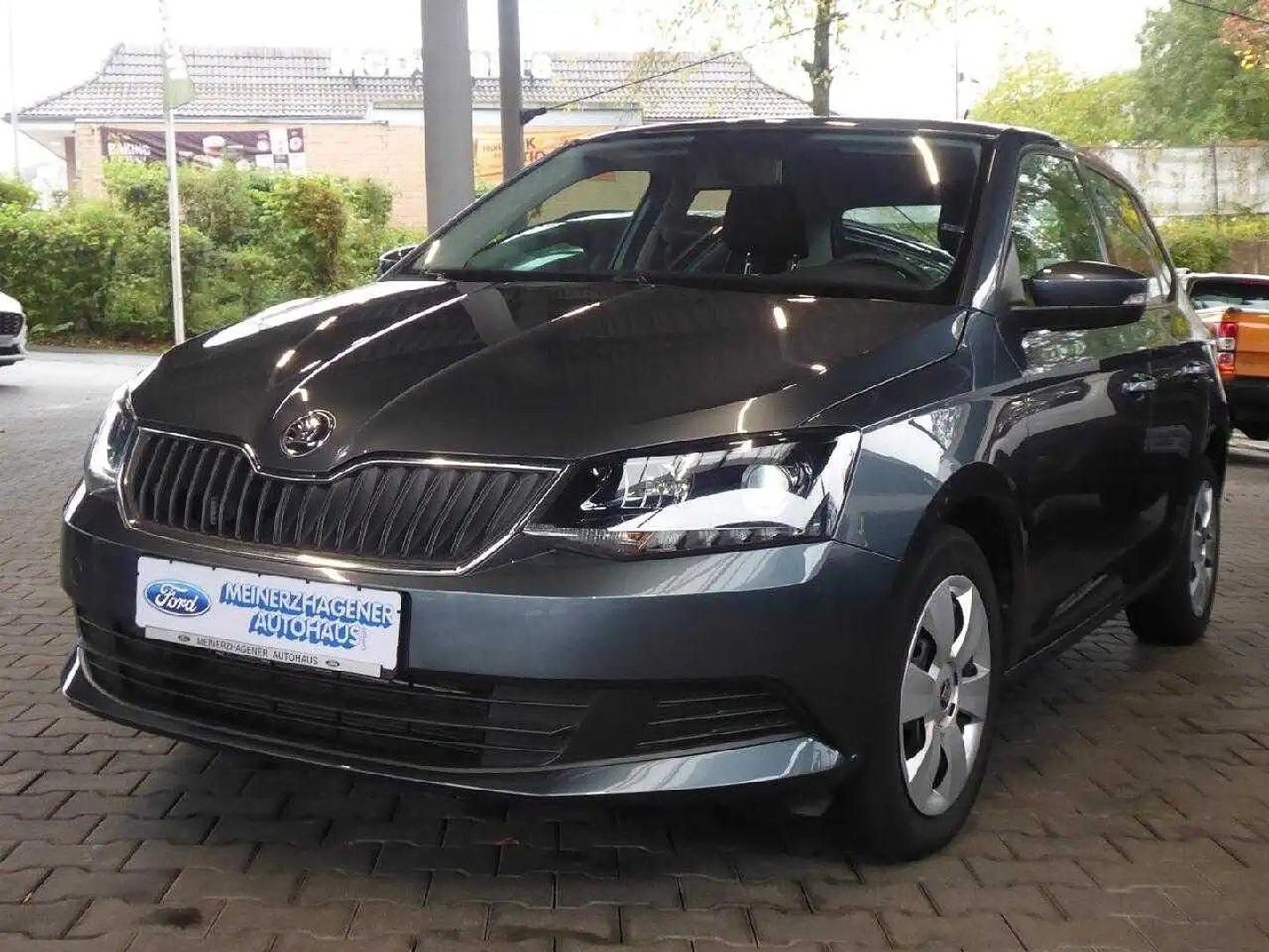Skoda Fabia Ambition Grau - 1