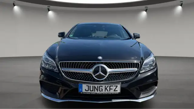 Mercedes-Benz CLS view 2
