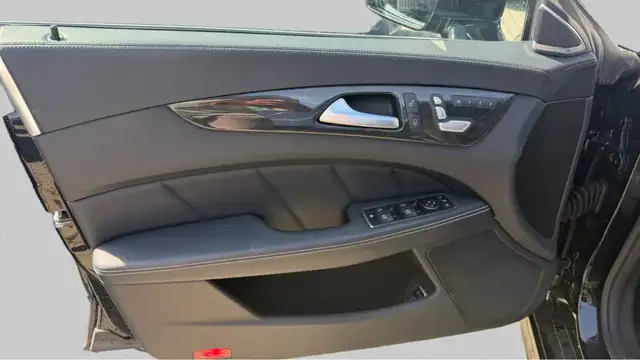 Mercedes-Benz CLS view 10