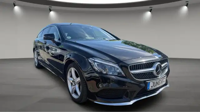 Mercedes-Benz CLS view 3