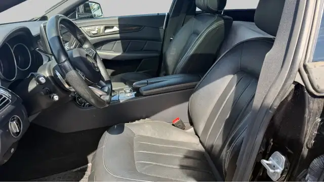 Mercedes-Benz CLS view 11