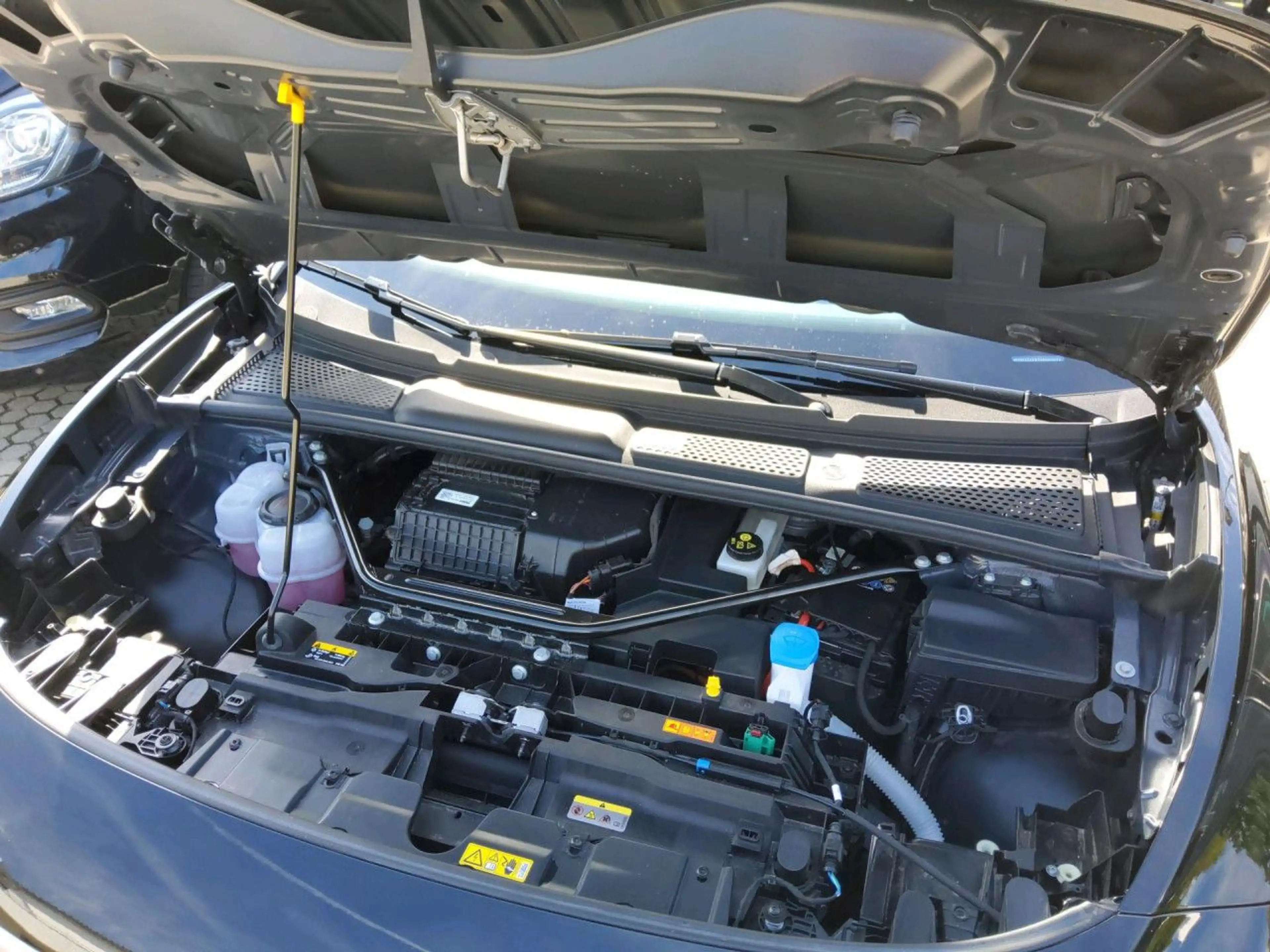 Volkswagen ID.7 Tourer Pro 82 kWh AHK Kamera IQ.Light ACC SHZ — photo 9