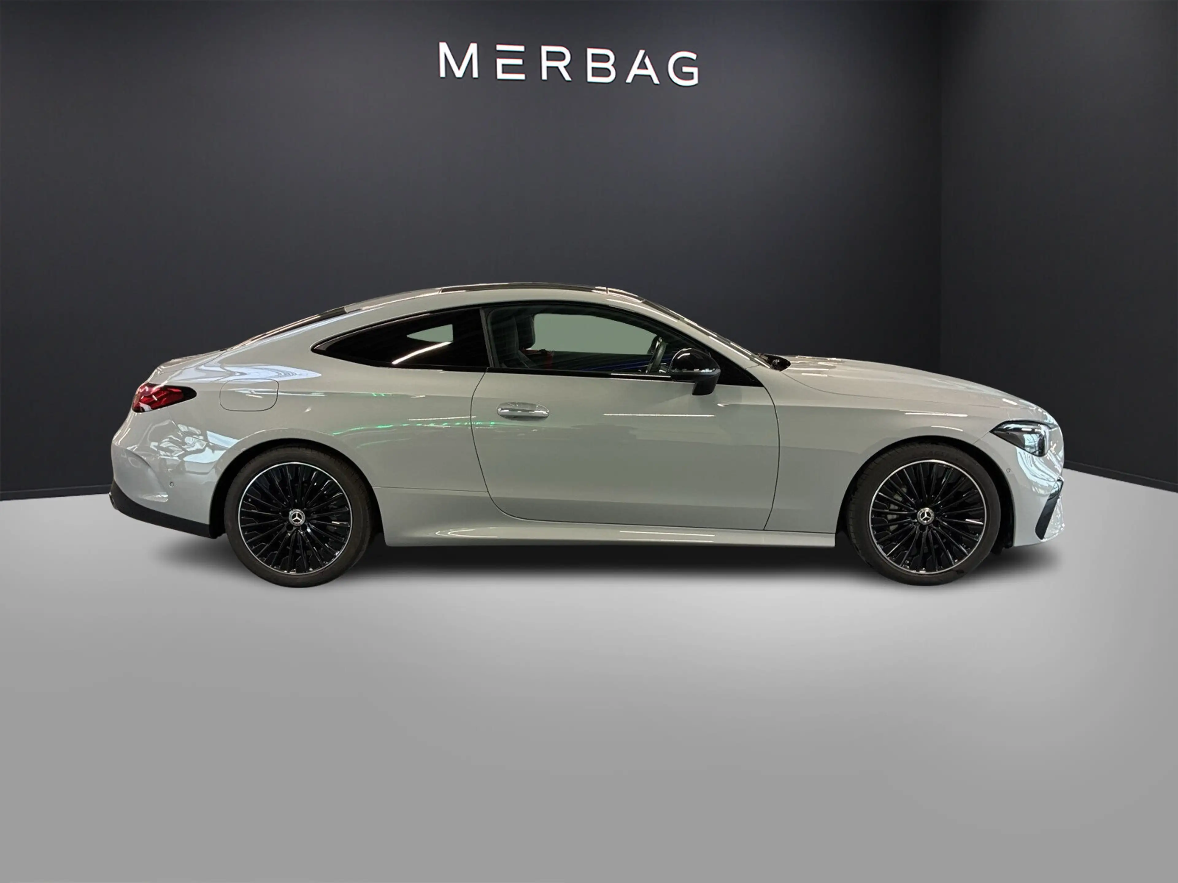 Mercedes-Benz CLE 220 CLE 220 d COUPE AMG-LINE PANO CARBON DISTRONIC MEMORY — photo 4