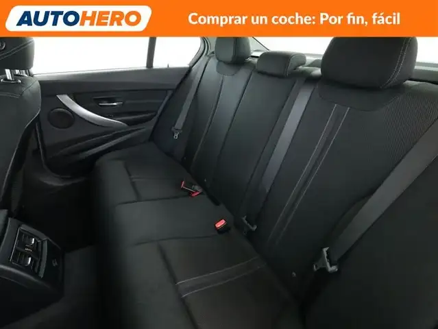 BMW 3 Series view 15