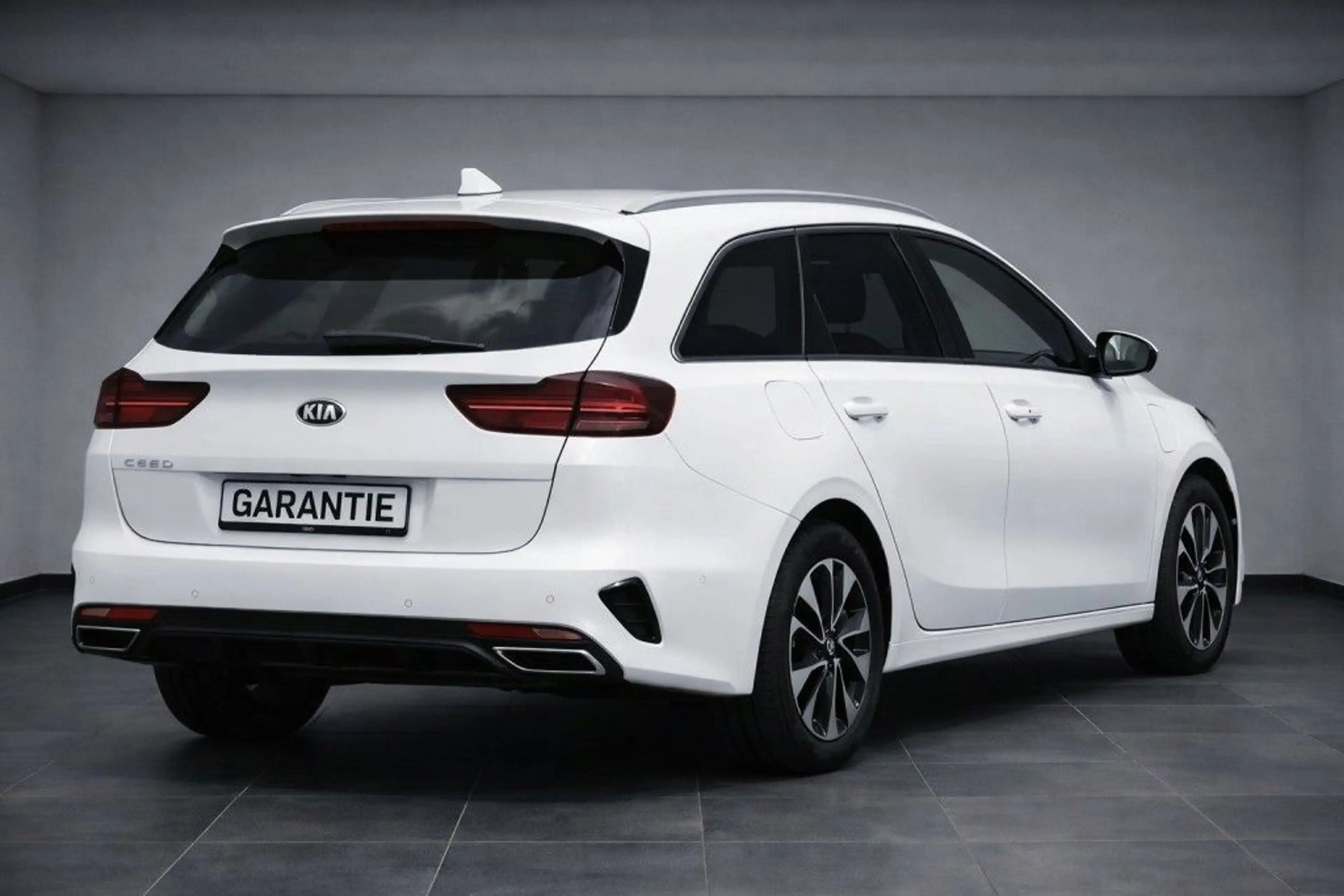 Kia Ceed / cee'd SW 1.6 GDI DCT OPF Plug-in-Hybrid Spirit — photo 8