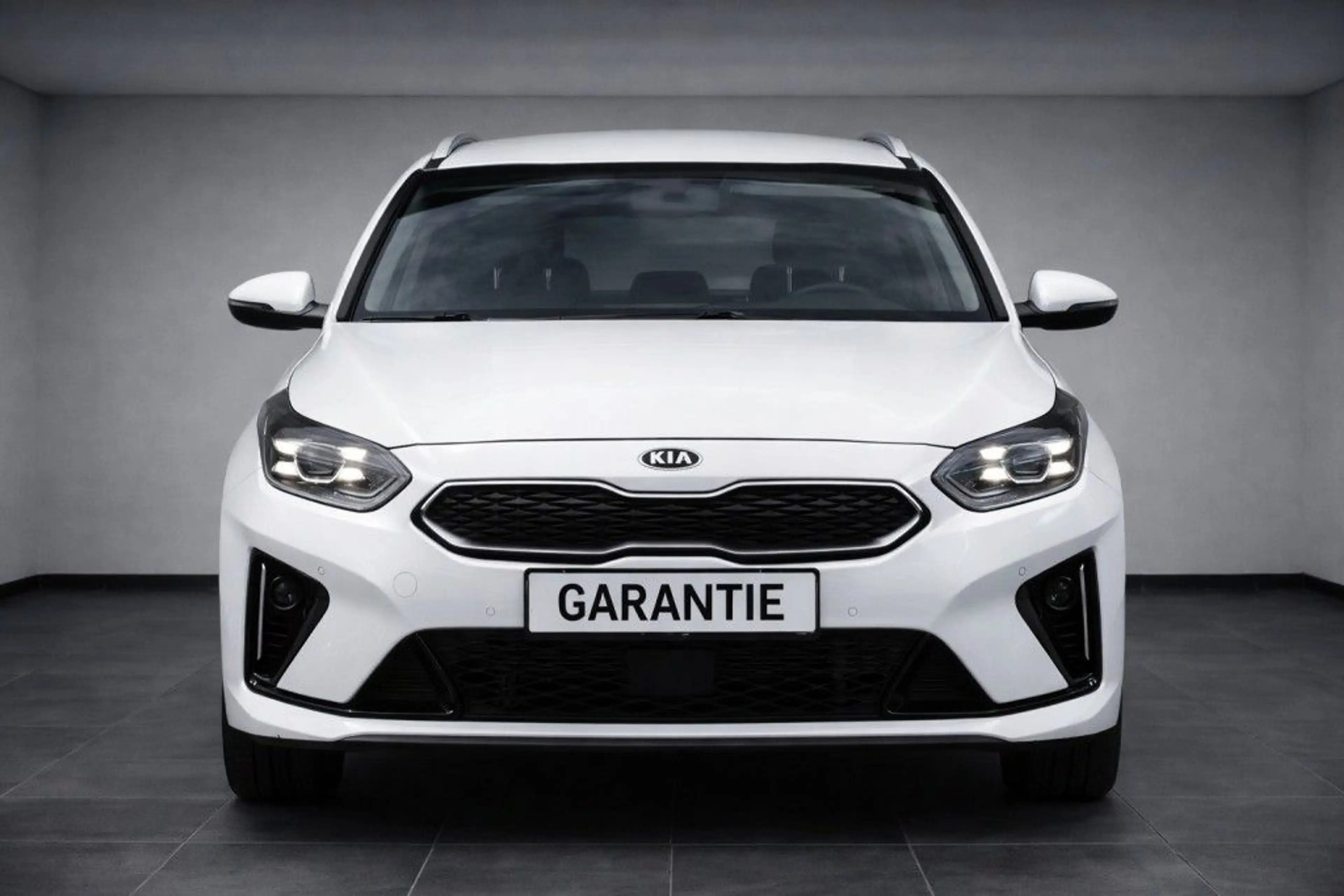Kia Ceed / cee'd SW 1.6 GDI DCT OPF Plug-in-Hybrid Spirit — photo 3