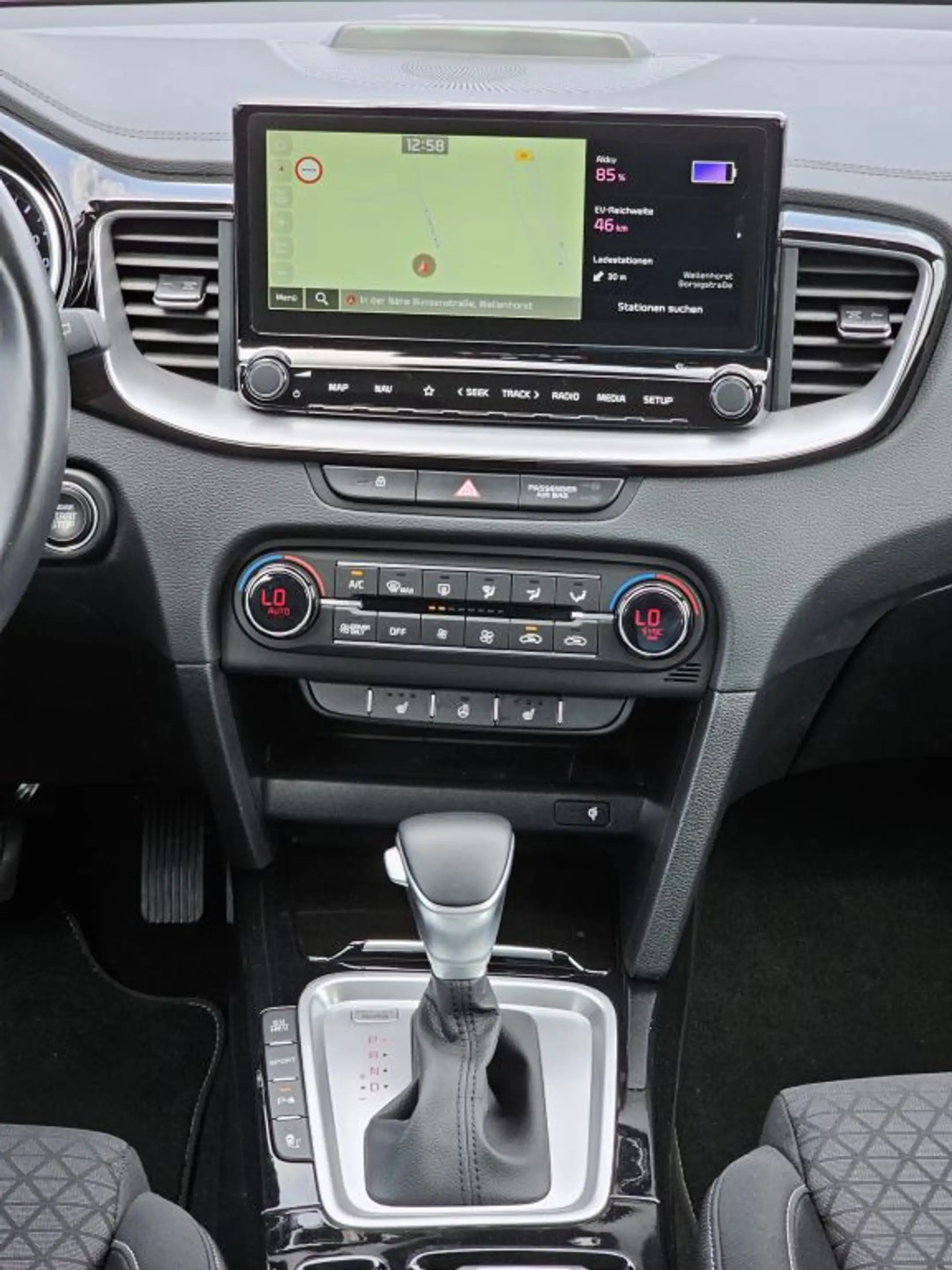 Kia Ceed / cee'd SW 1.6 GDI DCT OPF Plug-in-Hybrid Spirit — photo 13