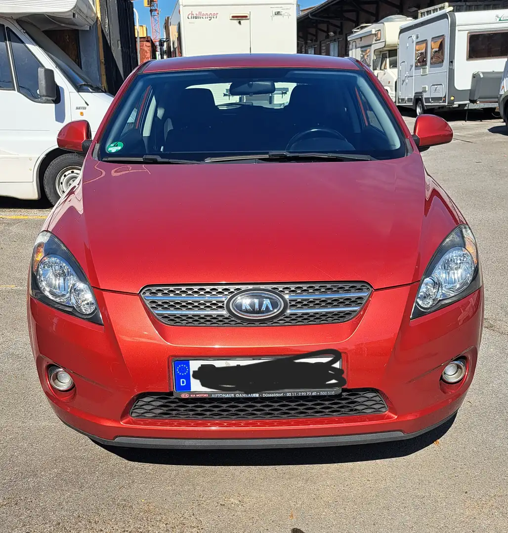 Kia Ceed / cee'd Ceed 1.6 CVVT LX Červená - 1