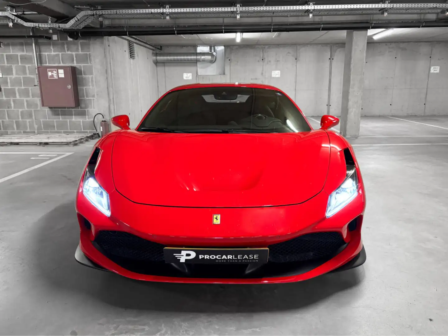 Ferrari F8 Tributo F1 VOLL/20/LIFT/KAMERA/PASSENGER D/CARBON STEERING Rouge - 2