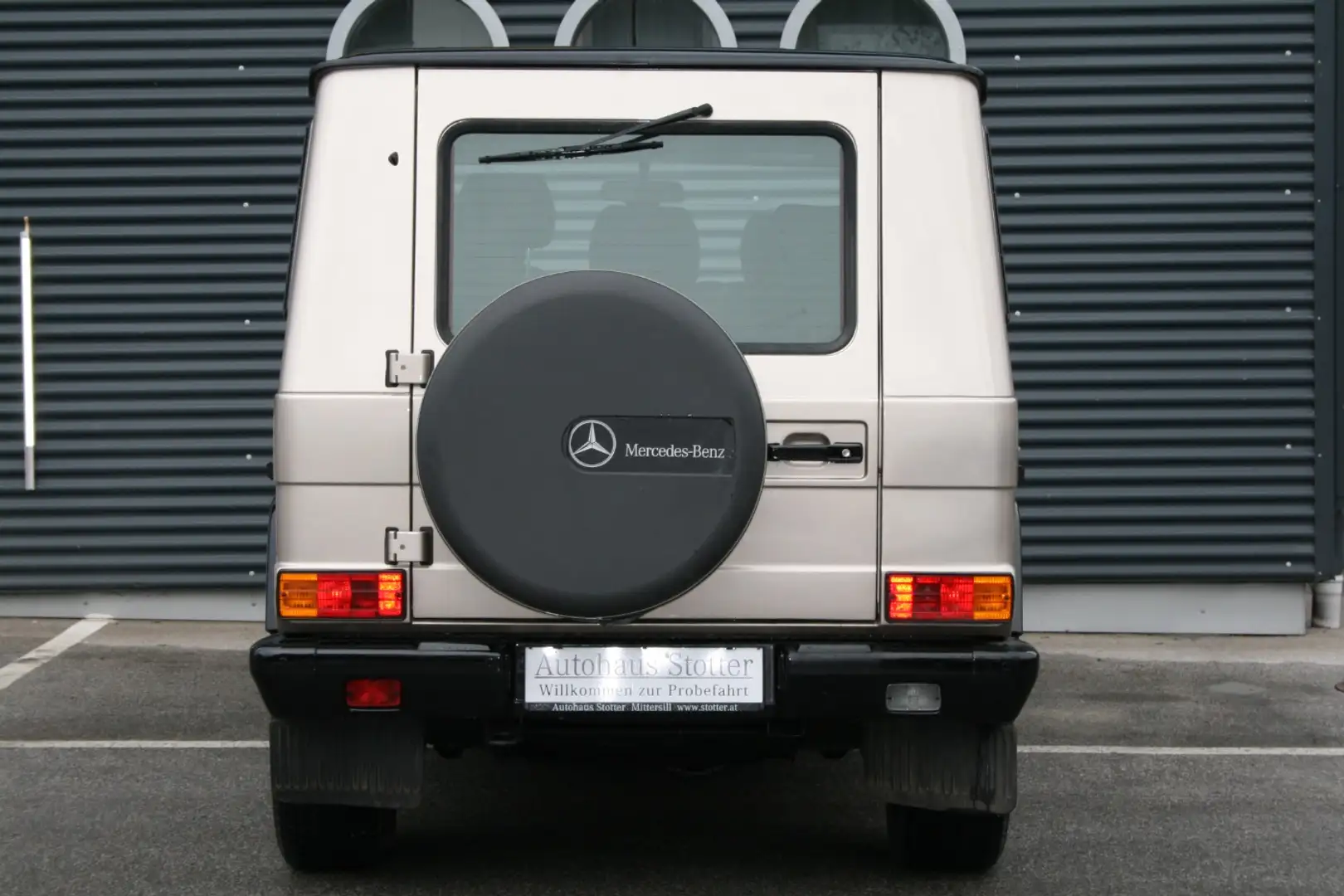 Mercedes-Benz G 320 lang Aut. *Restauriert* Arany - 2