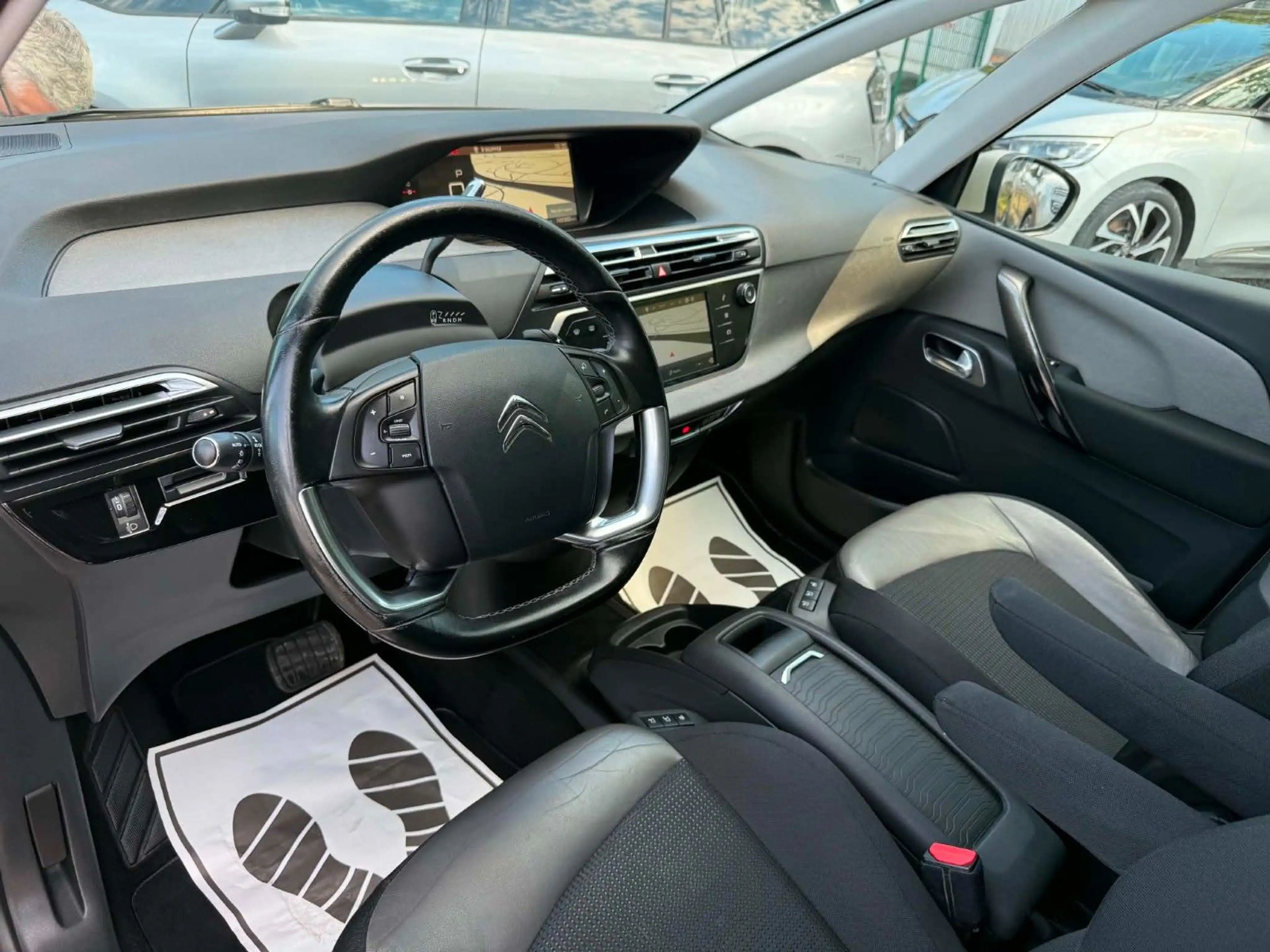 Citroen Grand C4 Picasso 1.6 THP 165 PS*7 Sitzer*Leder* — photo 10