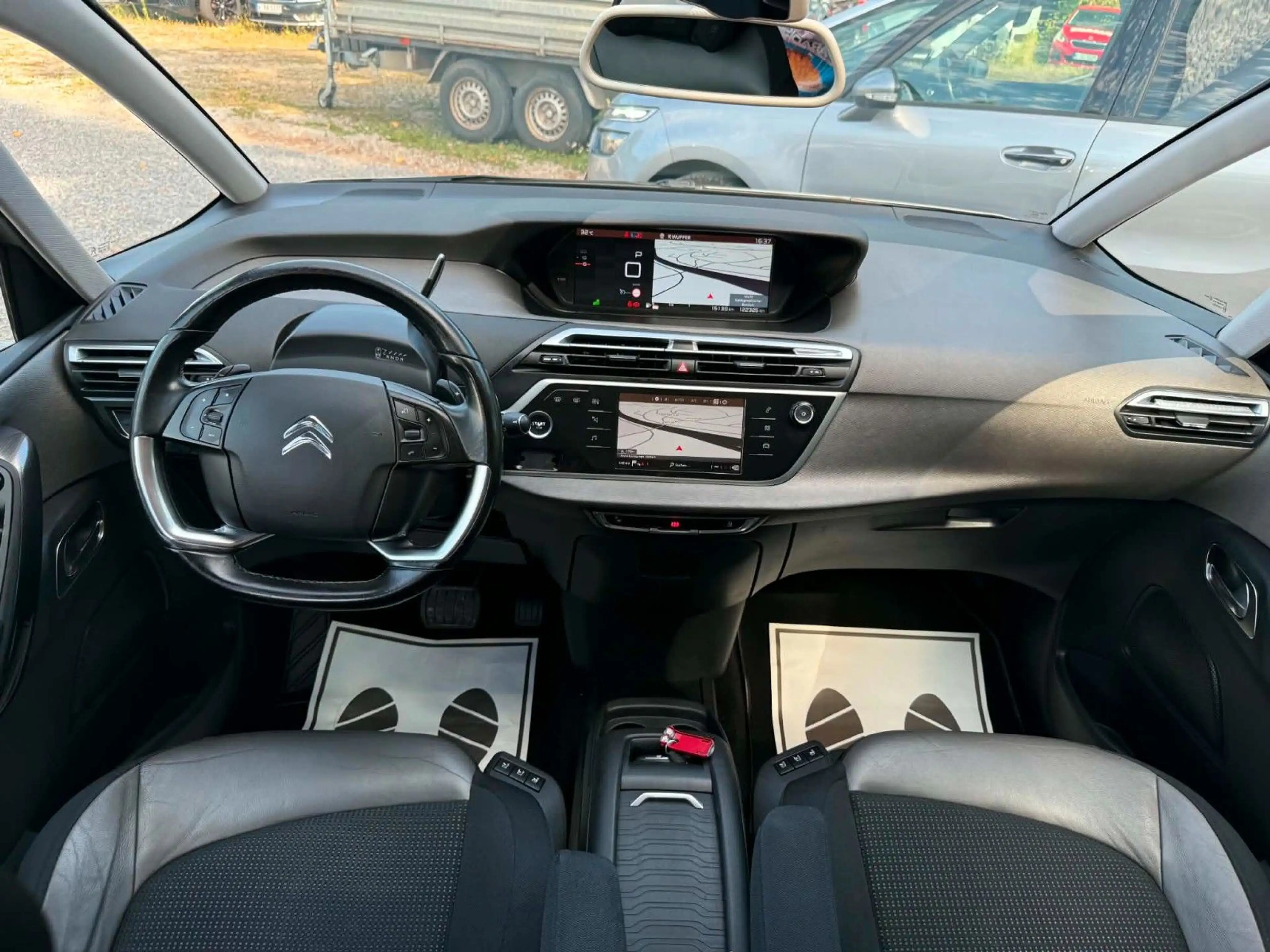 Citroen Grand C4 Picasso 1.6 THP 165 PS*7 Sitzer*Leder* — photo 12