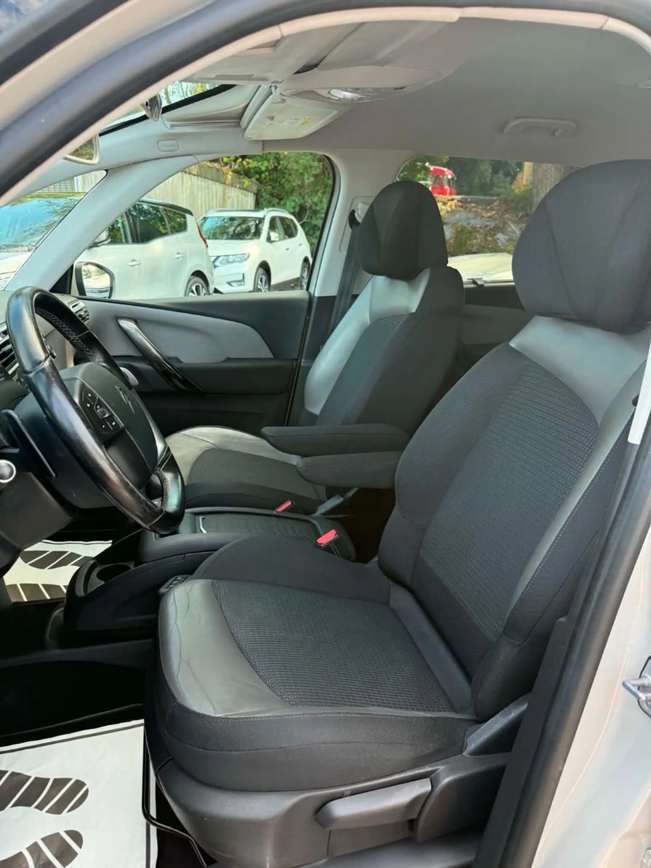 Citroen Grand C4 Picasso 1.6 THP 165 PS*7 Sitzer*Leder* — photo 7